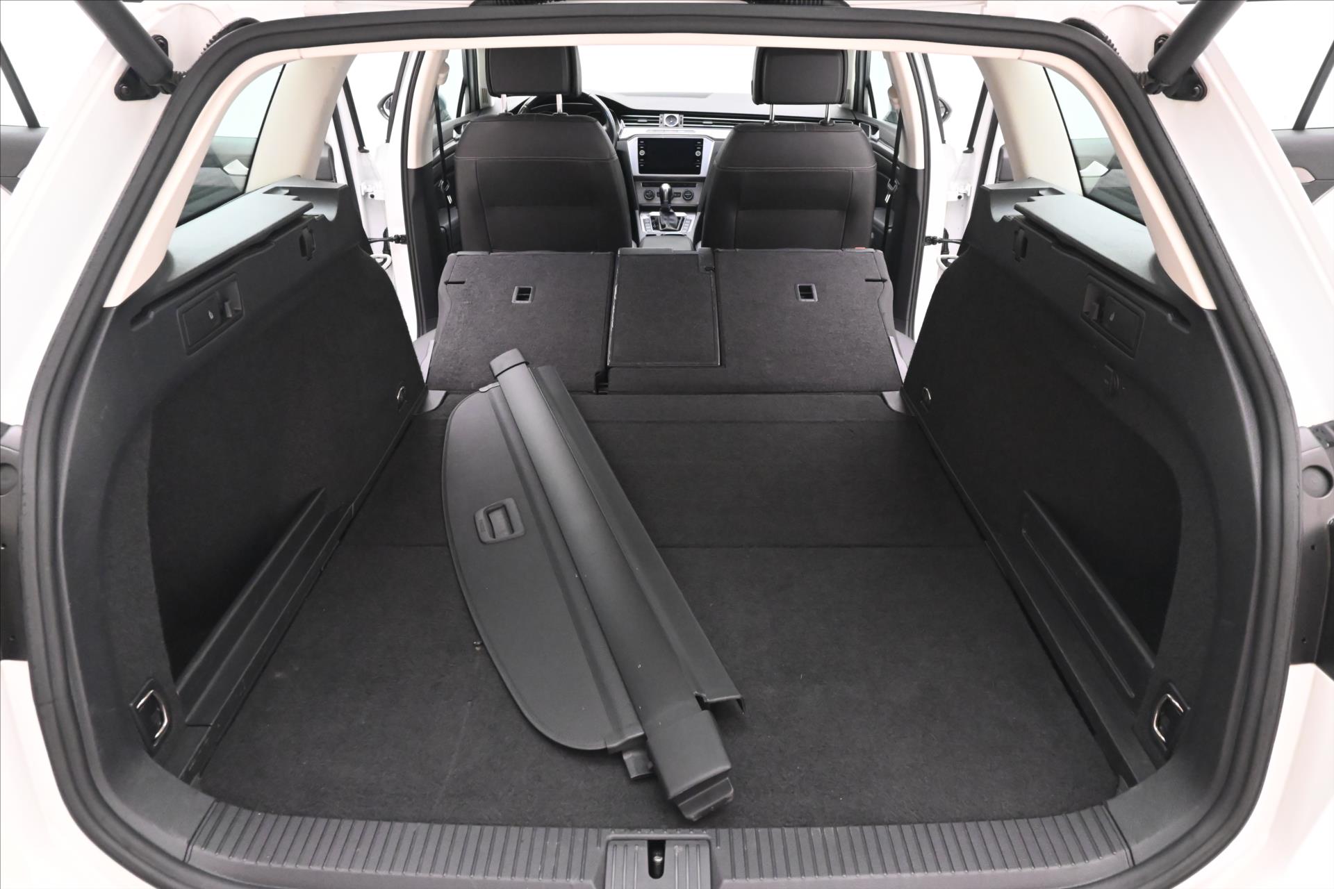 Hlavní fotografie vozu Volkswagen Passat 2,0 TDI 140kW DSG Alltrack 4Motion Záruka až 5 let (12)