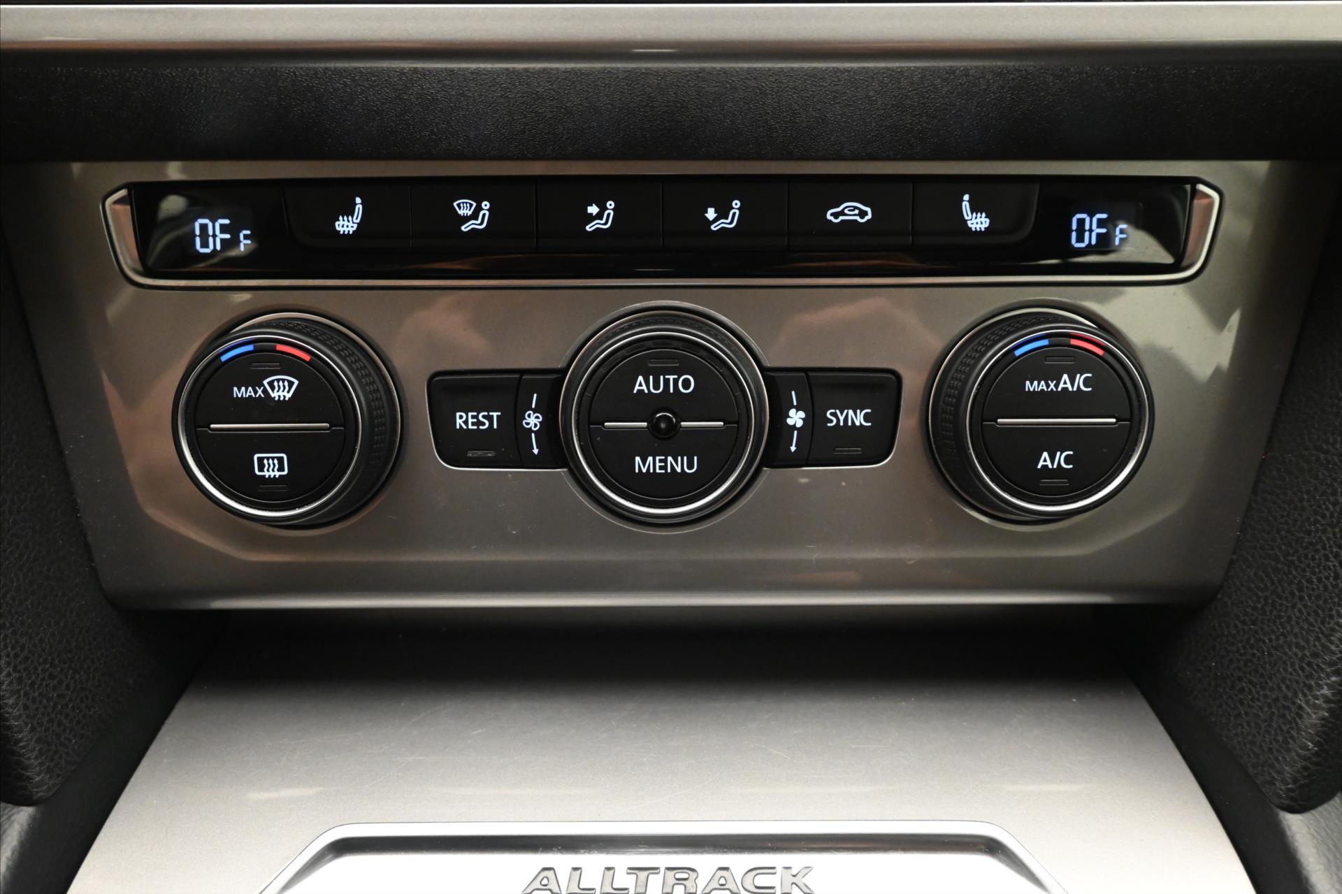 Hlavní fotografie vozu Volkswagen Passat 2,0 TDI 140kW DSG Alltrack 4Motion Záruka až 5 let (21)