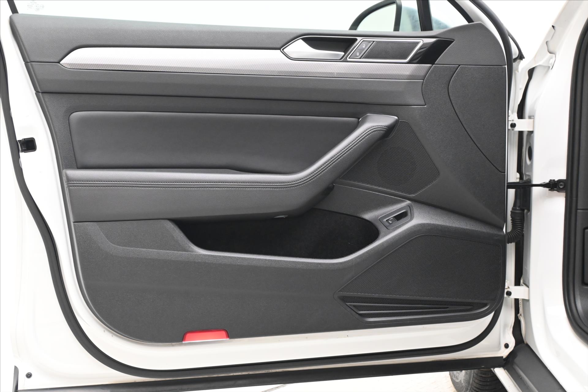 Hlavní fotografie vozu Volkswagen Passat 2,0 TDI 140kW DSG Alltrack 4Motion Záruka až 5 let (25)