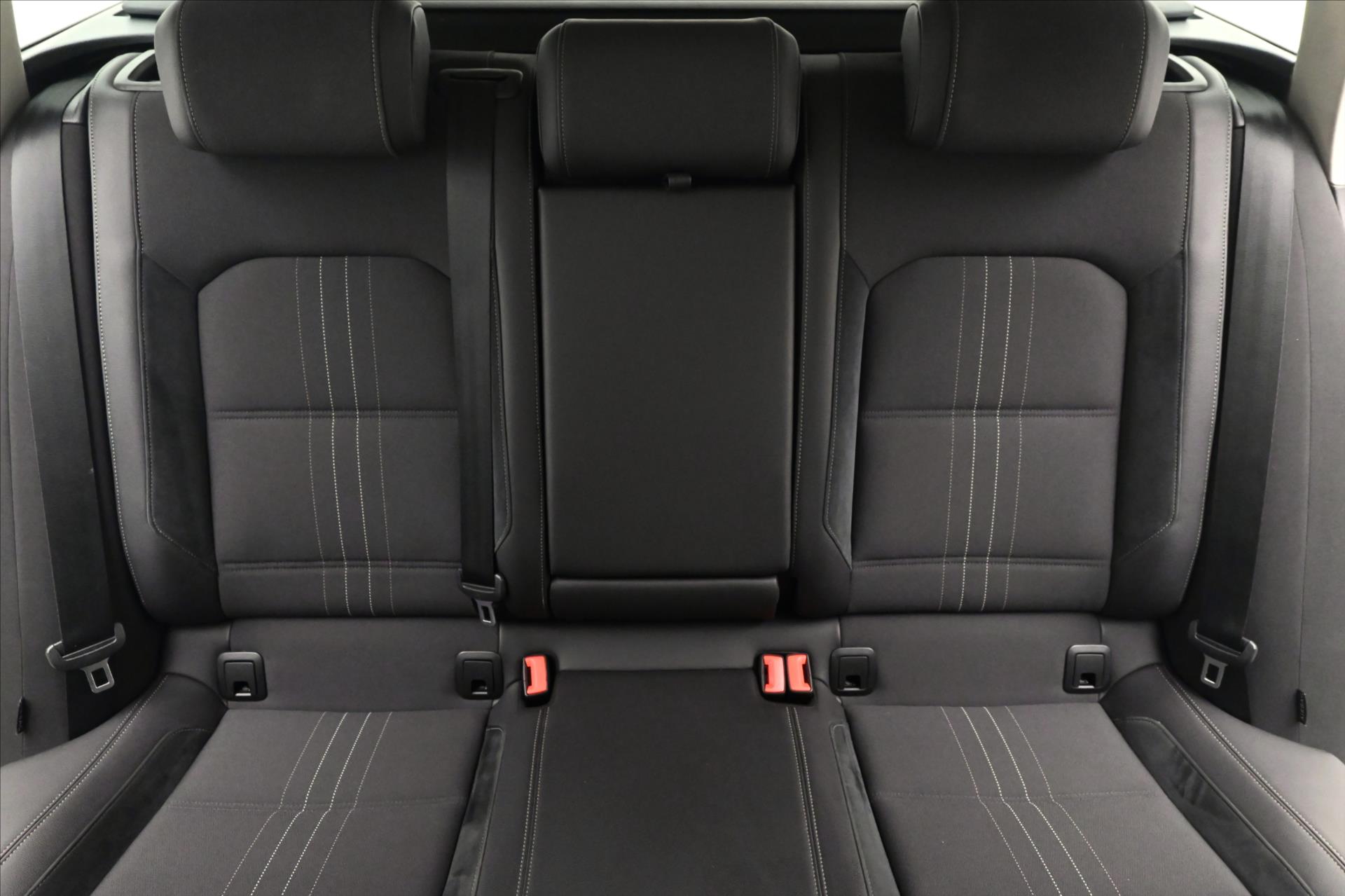 Hlavní fotografie vozu Volkswagen Passat 2,0 TDI 140kW DSG Alltrack 4Motion Záruka až 5 let (29)