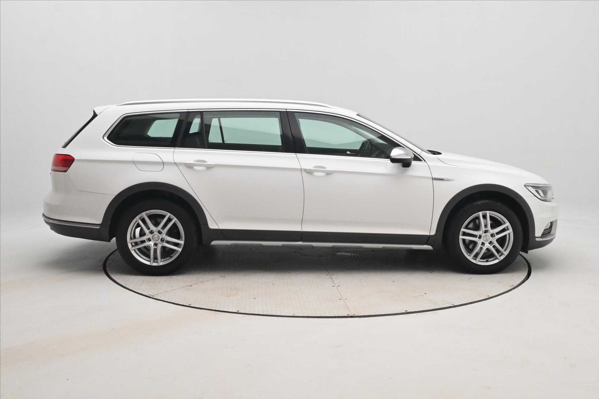 Hlavní fotografie vozu Volkswagen Passat 2,0 TDI 140kW DSG Alltrack 4Motion Záruka až 5 let (5)