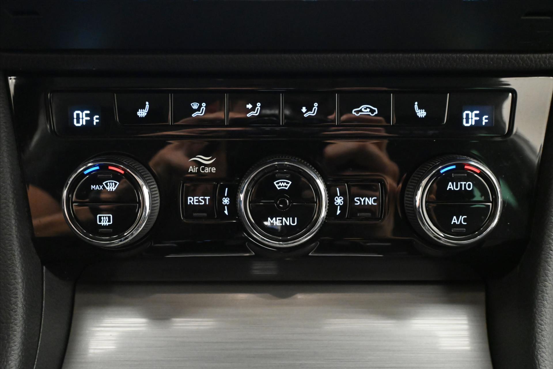 Hlavní fotografie vozu Škoda Superb 1,4 TSI iV 160 kW DSG Style Záruka až 5 let (22)