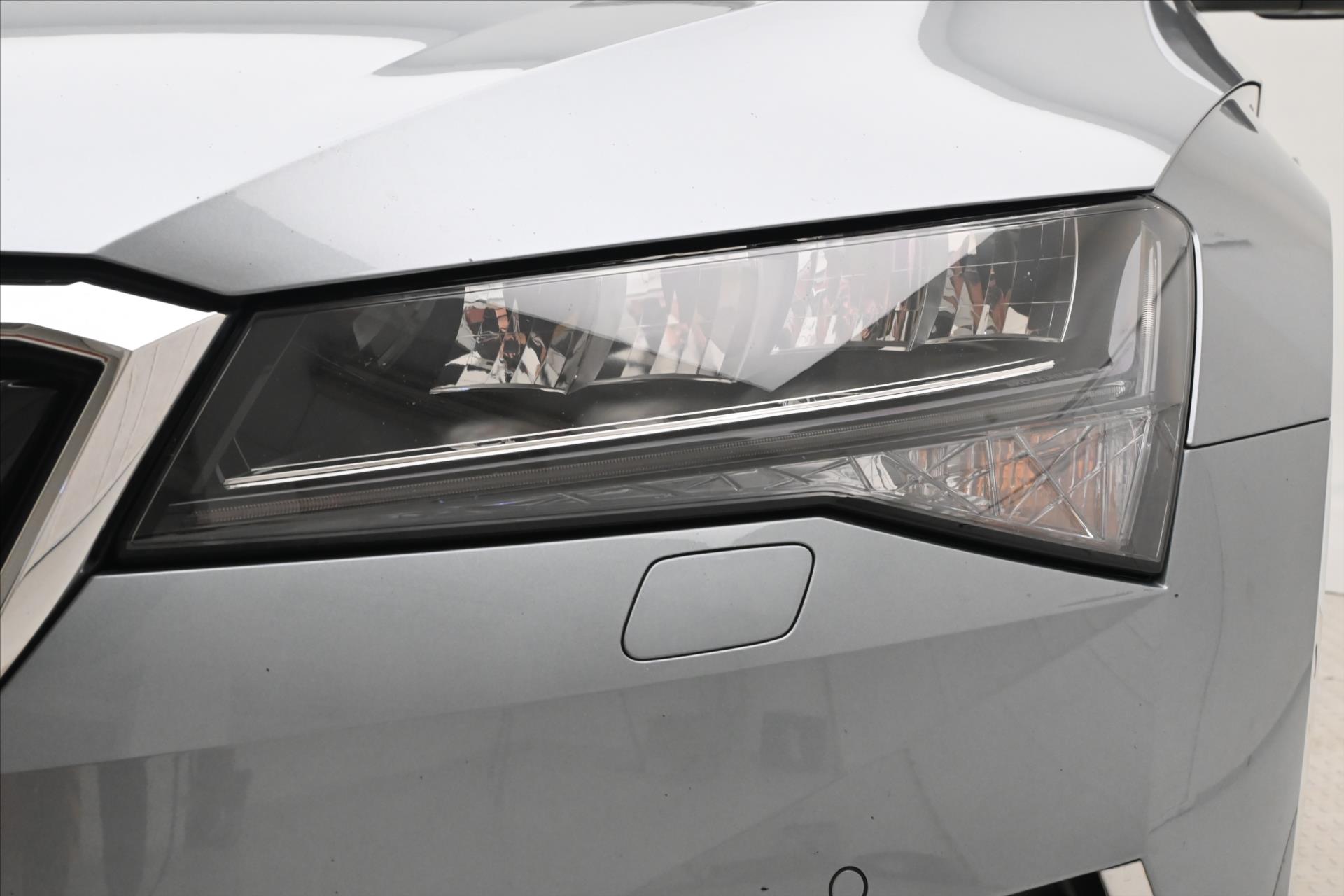 Hlavní fotografie vozu Škoda Superb 1,4 TSI iV 160 kW DSG Style Záruka až 5 let (30)