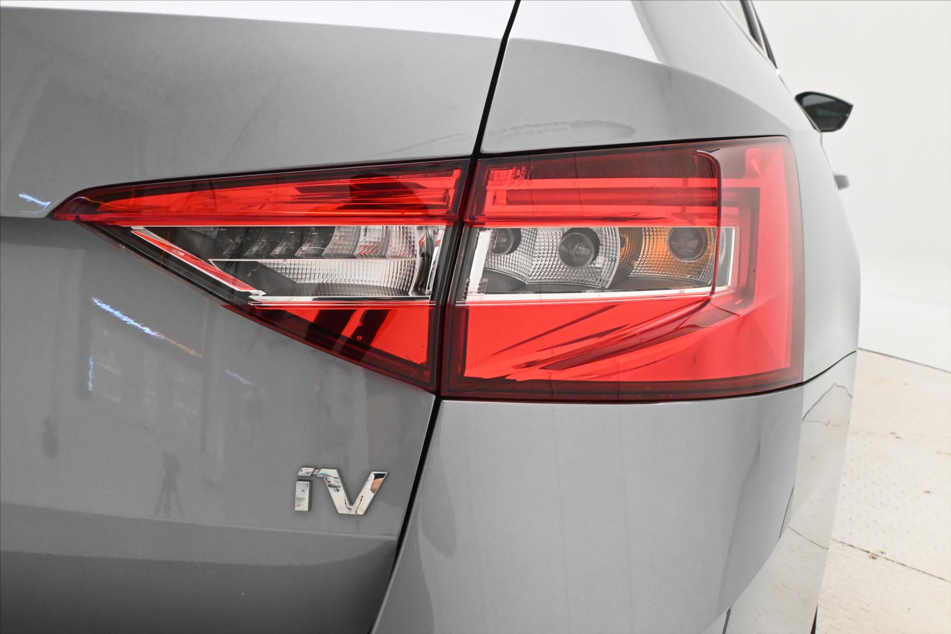 Hlavní fotografie vozu Škoda Superb 1,4 TSI iV 160 kW DSG Style Záruka až 5 let (31)