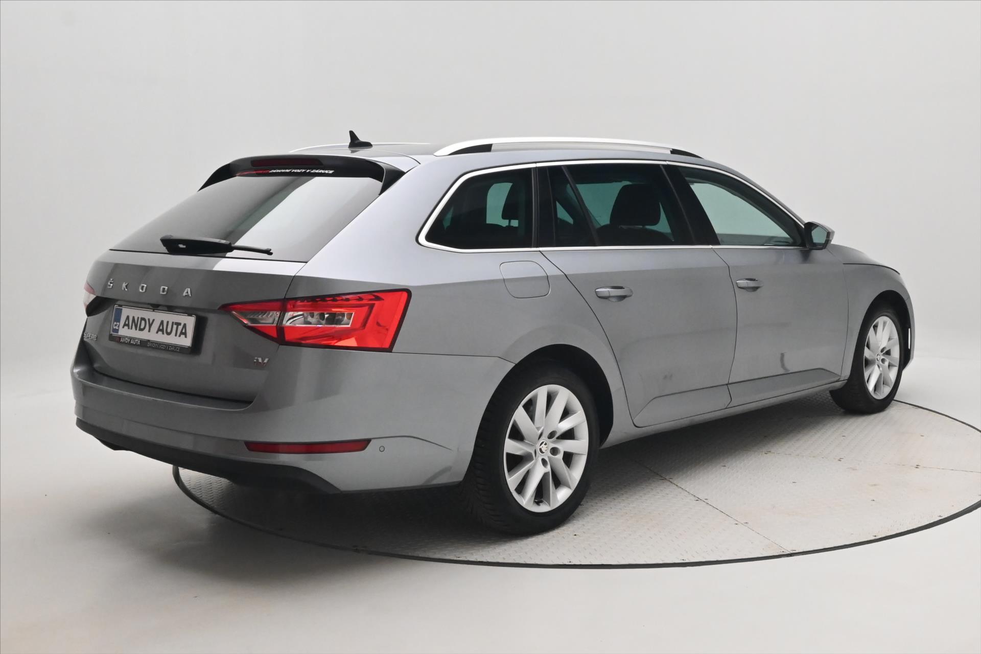 Hlavní fotografie vozu Škoda Superb 1,4 TSI iV 160 kW DSG Style Záruka až 5 let (6)