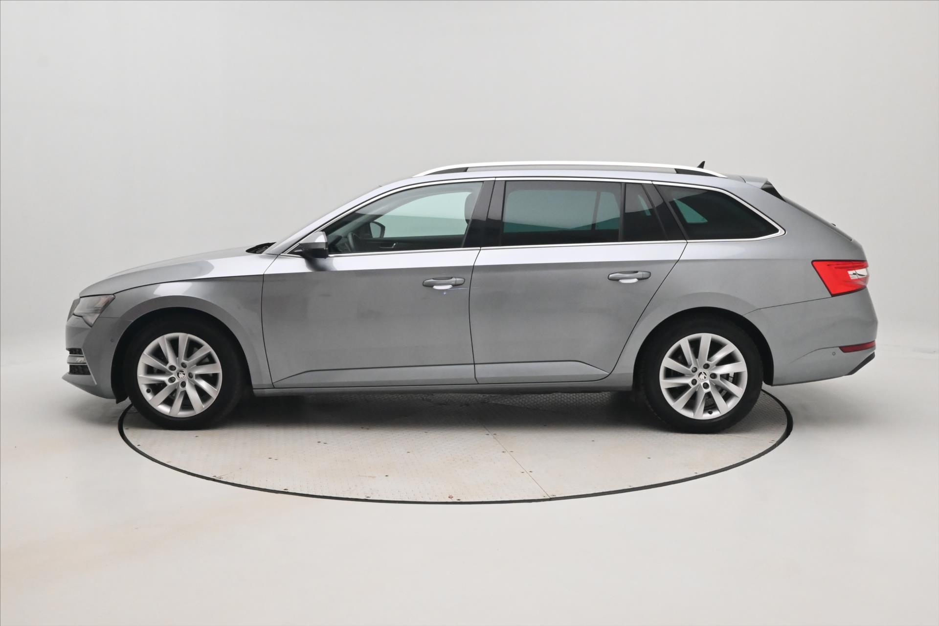 Hlavní fotografie vozu Škoda Superb 1,4 TSI iV 160 kW DSG Style Záruka až 5 let (9)
