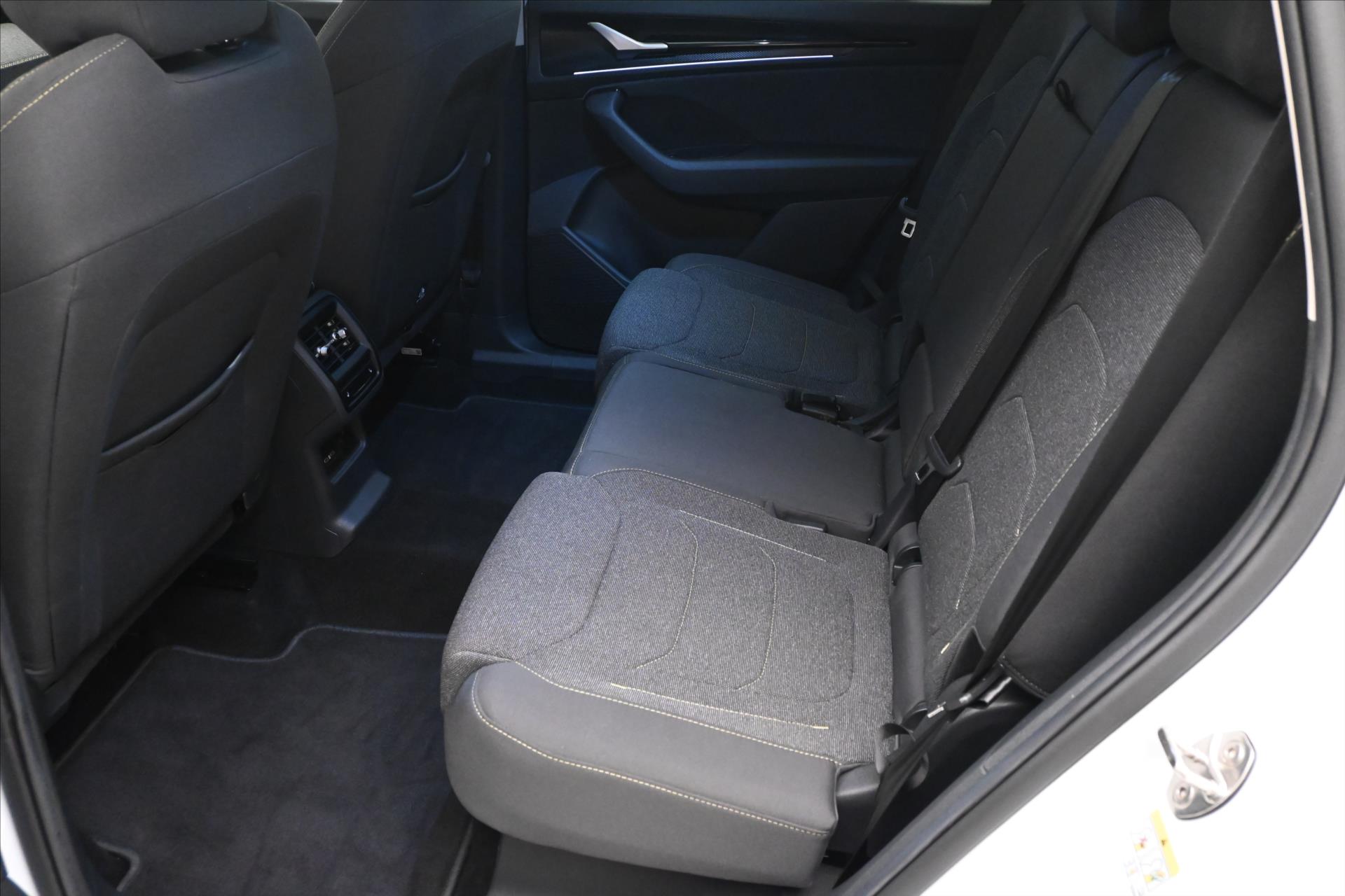 Hlavní fotografie vozu Škoda Kodiaq 2,0 TDI 142 kW Selection 4x4 TAŽNÉ Záruka až 5 let (14)