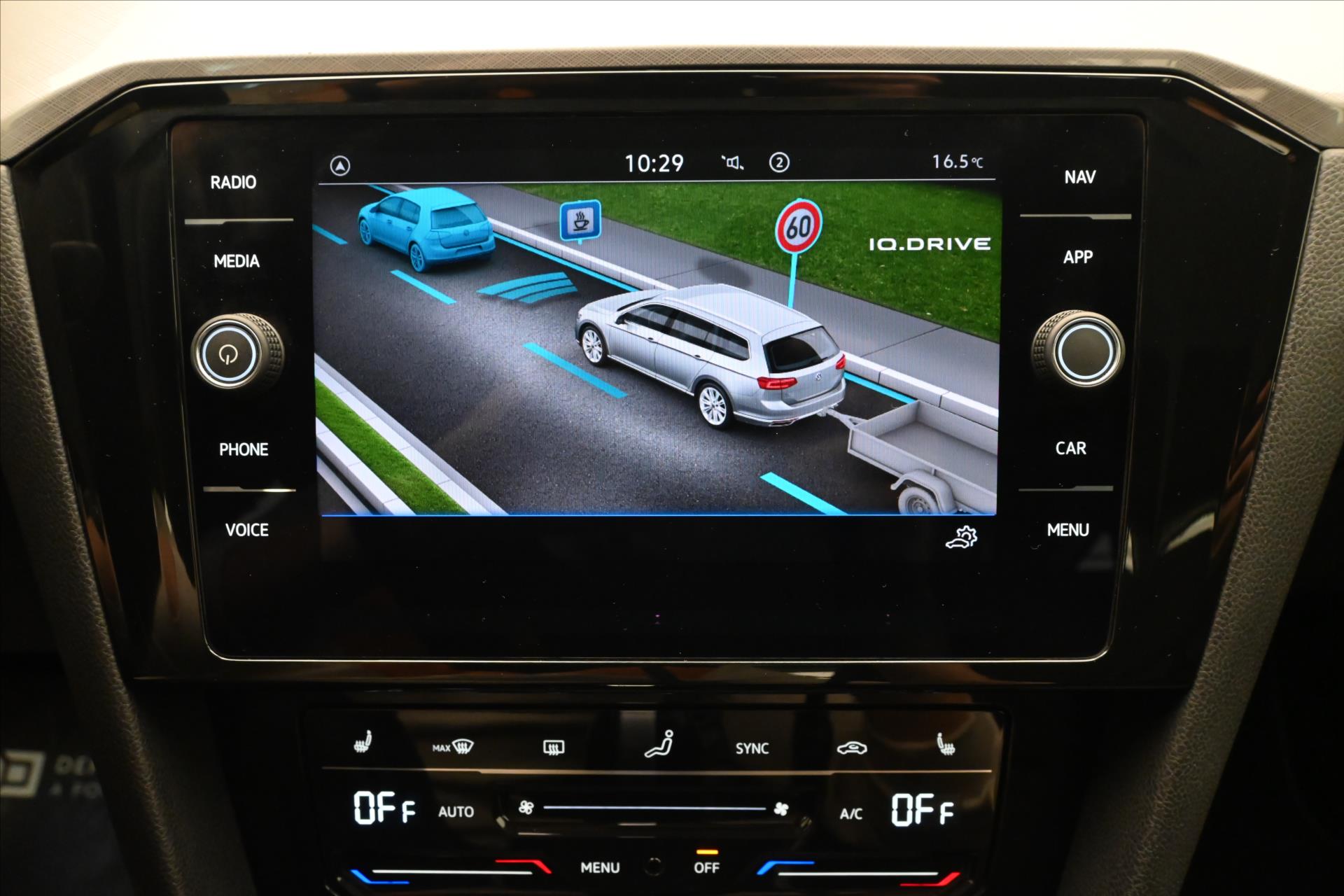 Main photo of the car Volkswagen Passat 2.0 TDI 110 kW DSG Business Warranty up to 5 years (19)