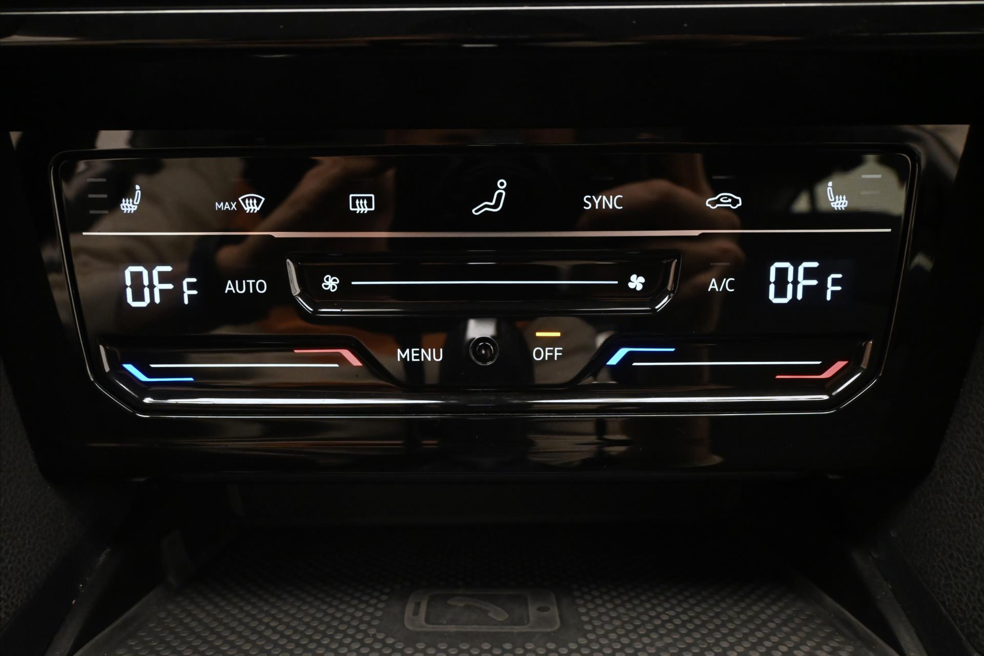 Main photo of the car Volkswagen Passat 2.0 TDI 110 kW DSG Business Warranty up to 5 years (21)