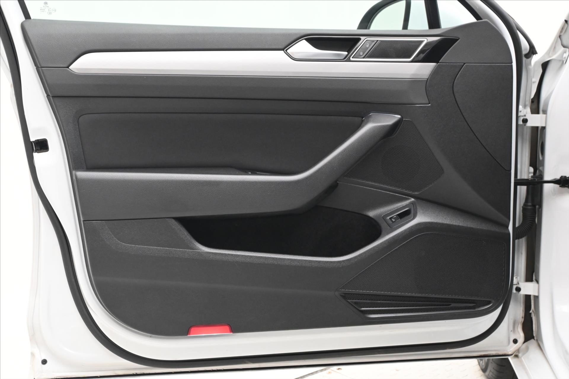 Main photo of the car Volkswagen Passat 2.0 TDI 110 kW DSG Business Warranty up to 5 years (25)
