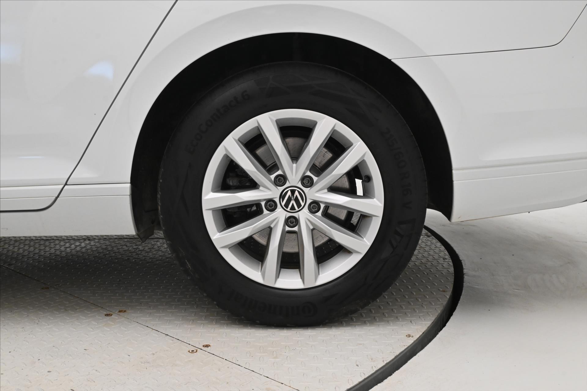 Main photo of the car Volkswagen Passat 2.0 TDI 110 kW DSG Business Warranty up to 5 years (33)