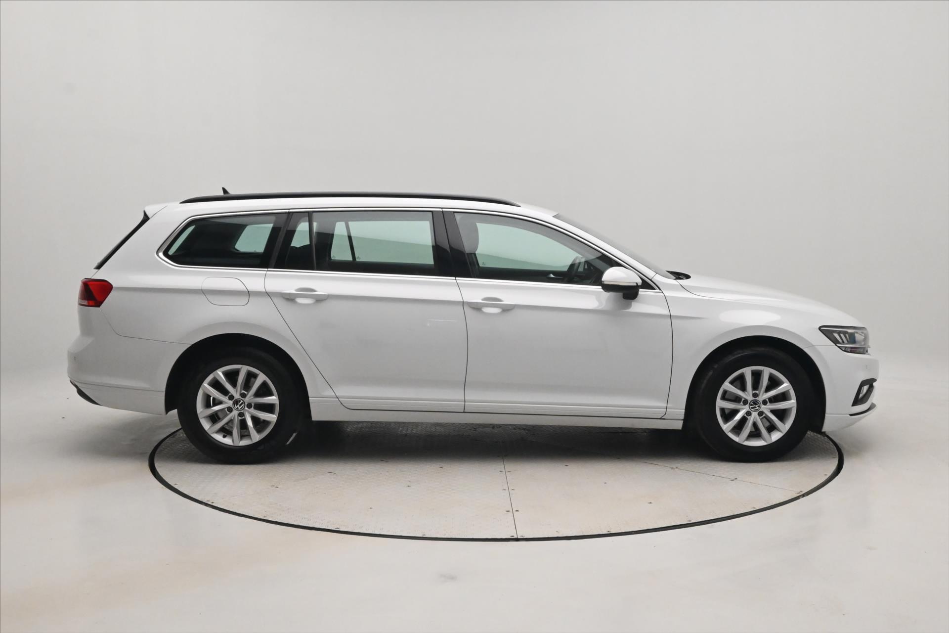 Main photo of the car Volkswagen Passat 2.0 TDI 110 kW DSG Business Warranty up to 5 years (4)