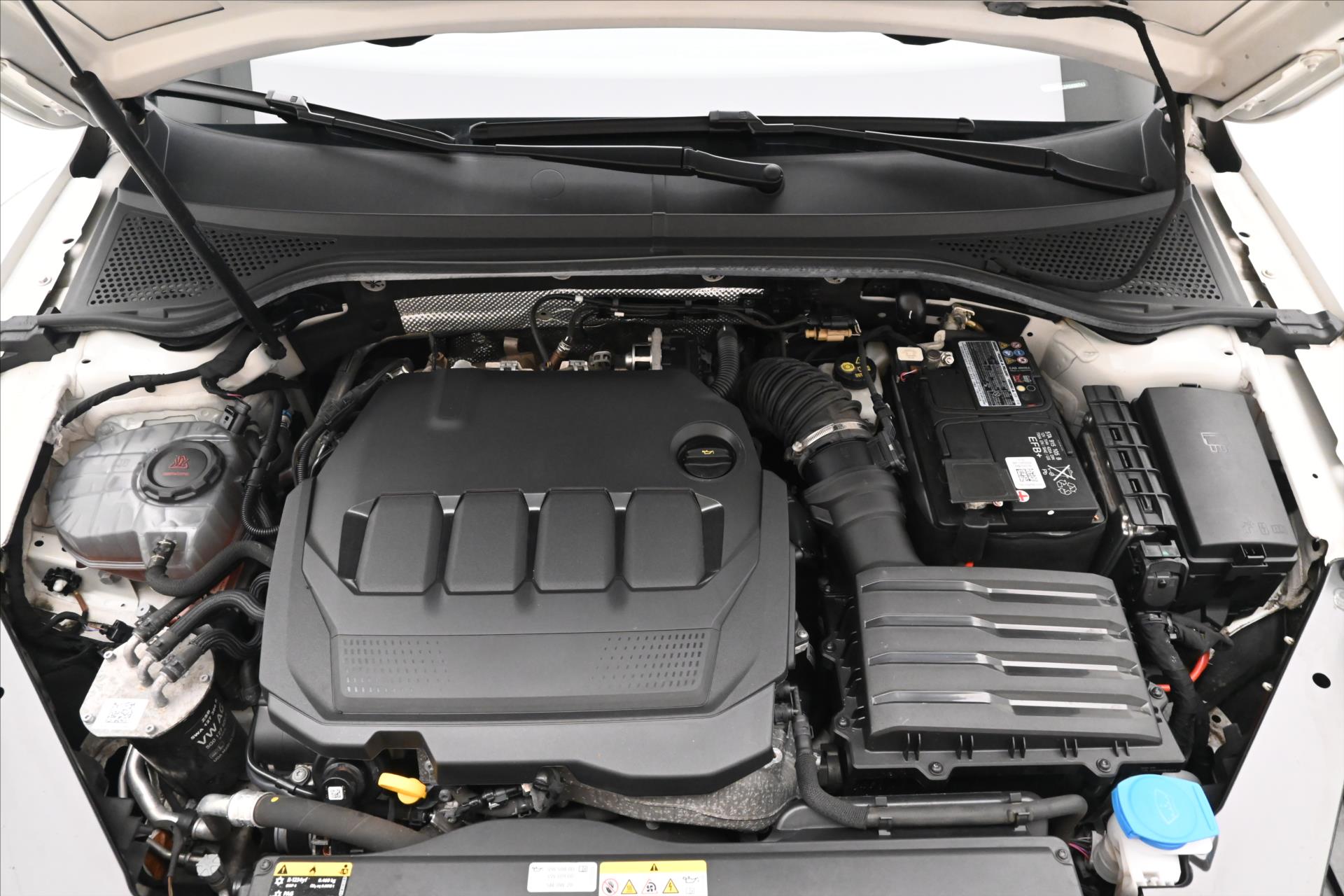 Main photo of the car Volkswagen Passat 2.0 TDI 110 kW DSG Business Warranty up to 5 years (9)