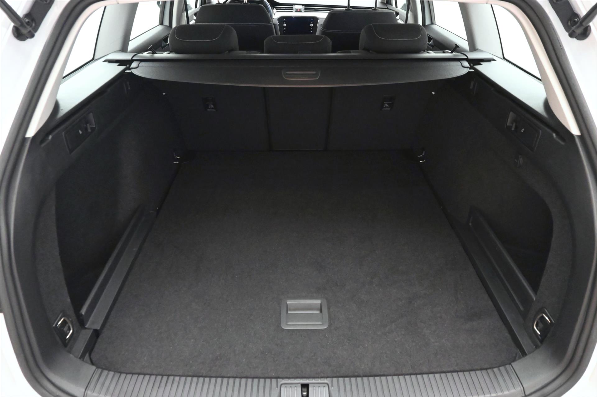 Hlavní fotografie vozu Volkswagen Passat 2,0 TDI 110KW DSG BUSINESS Záruka až 5 let (11)