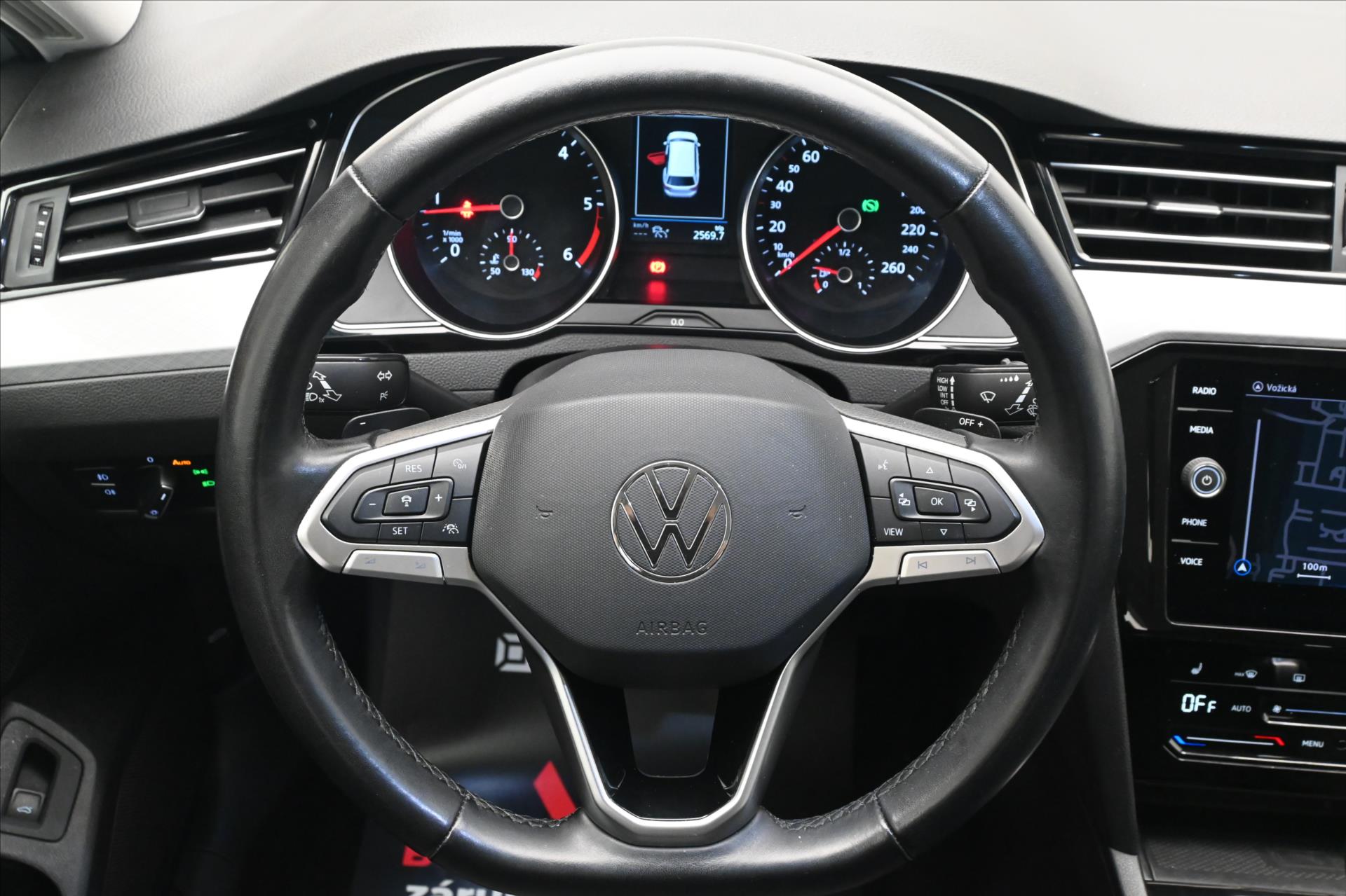 Hlavní fotografie vozu Volkswagen Passat 2,0 TDI 110KW DSG BUSINESS Záruka až 5 let (19)