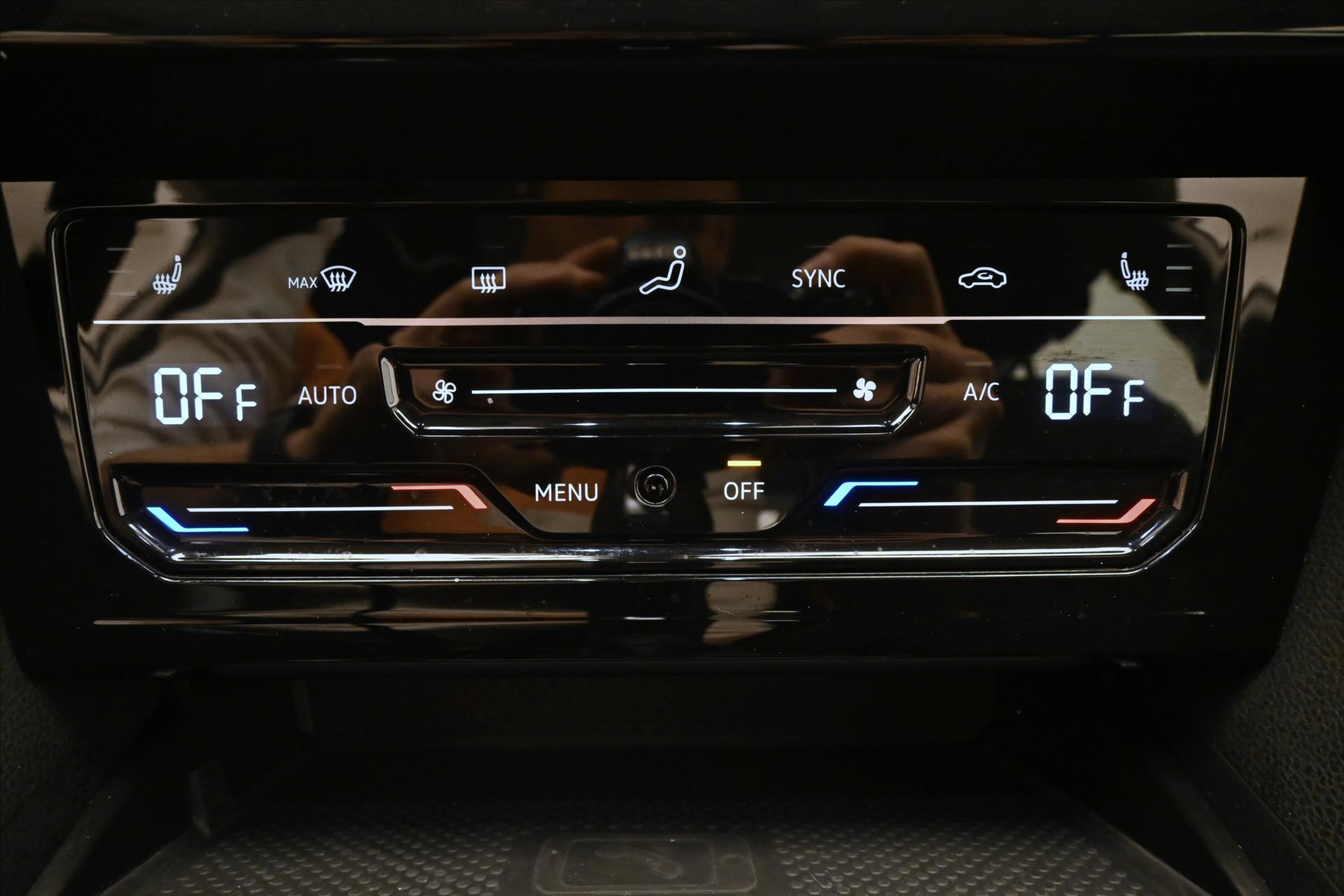Hlavní fotografie vozu Volkswagen Passat 2,0 TDI 110KW DSG BUSINESS Záruka až 5 let (22)