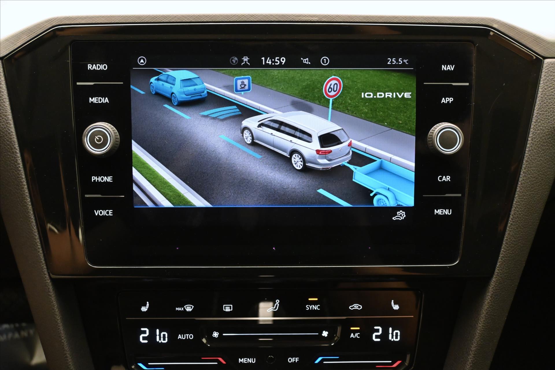 Hlavní fotografie vozu Volkswagen Passat 2,0 TDI 110kW DSG Business Záruka ža 5 let (20)