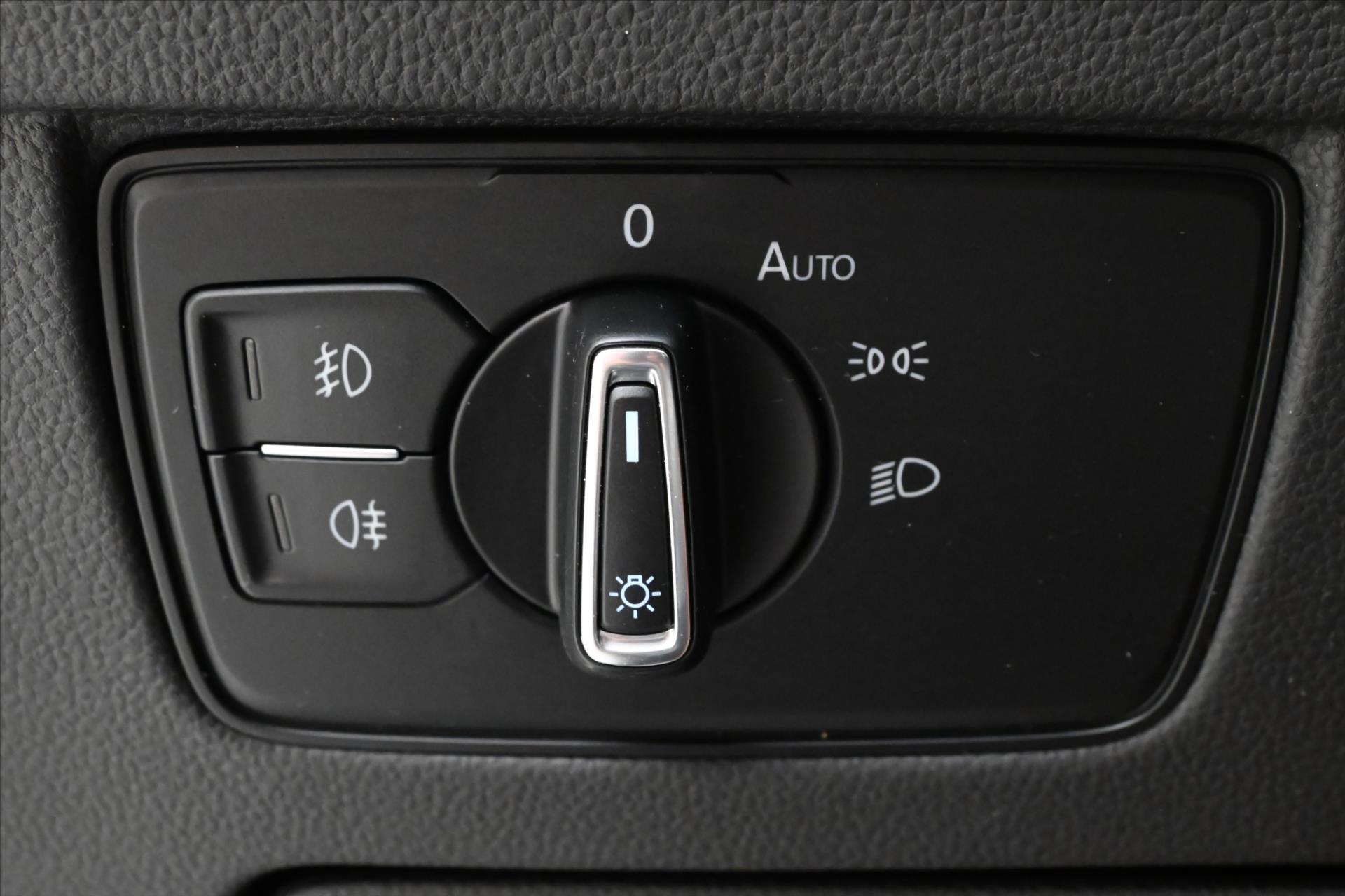 Hlavní fotografie vozu Volkswagen Passat 2,0 TDI 110kW DSG Business Záruka ža 5 let (28)