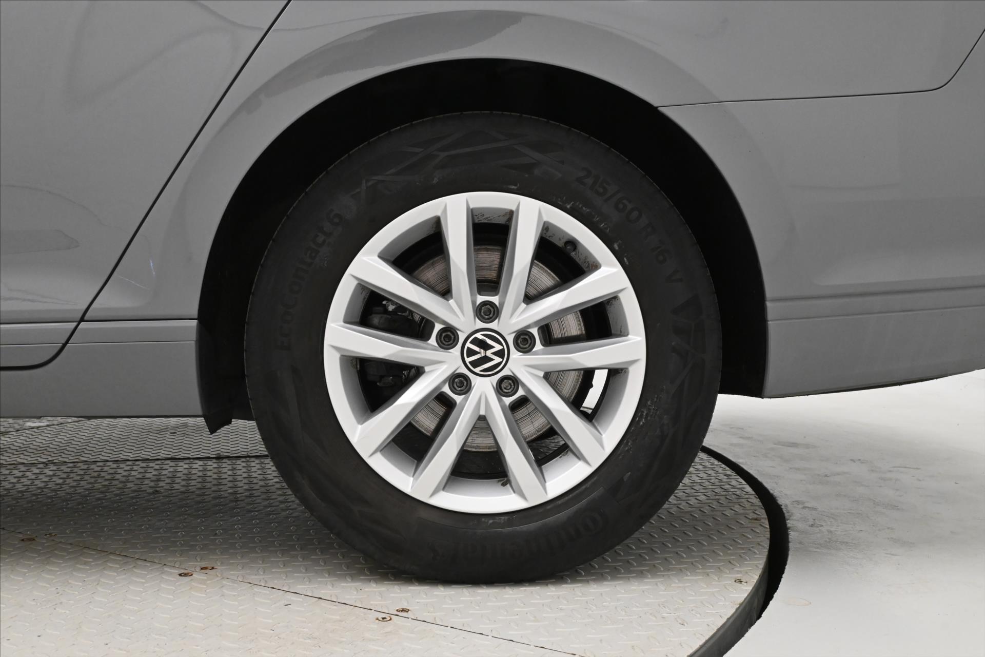 Hlavní fotografie vozu Volkswagen Passat 2,0 TDI 110kW DSG Business Záruka ža 5 let (33)
