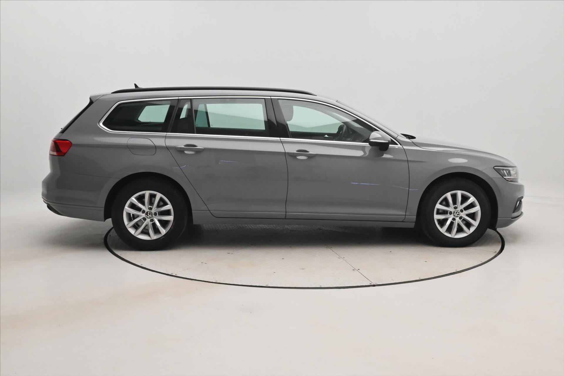 Hlavní fotografie vozu Volkswagen Passat 2,0 TDI 110kW DSG Business Záruka ža 5 let (5)