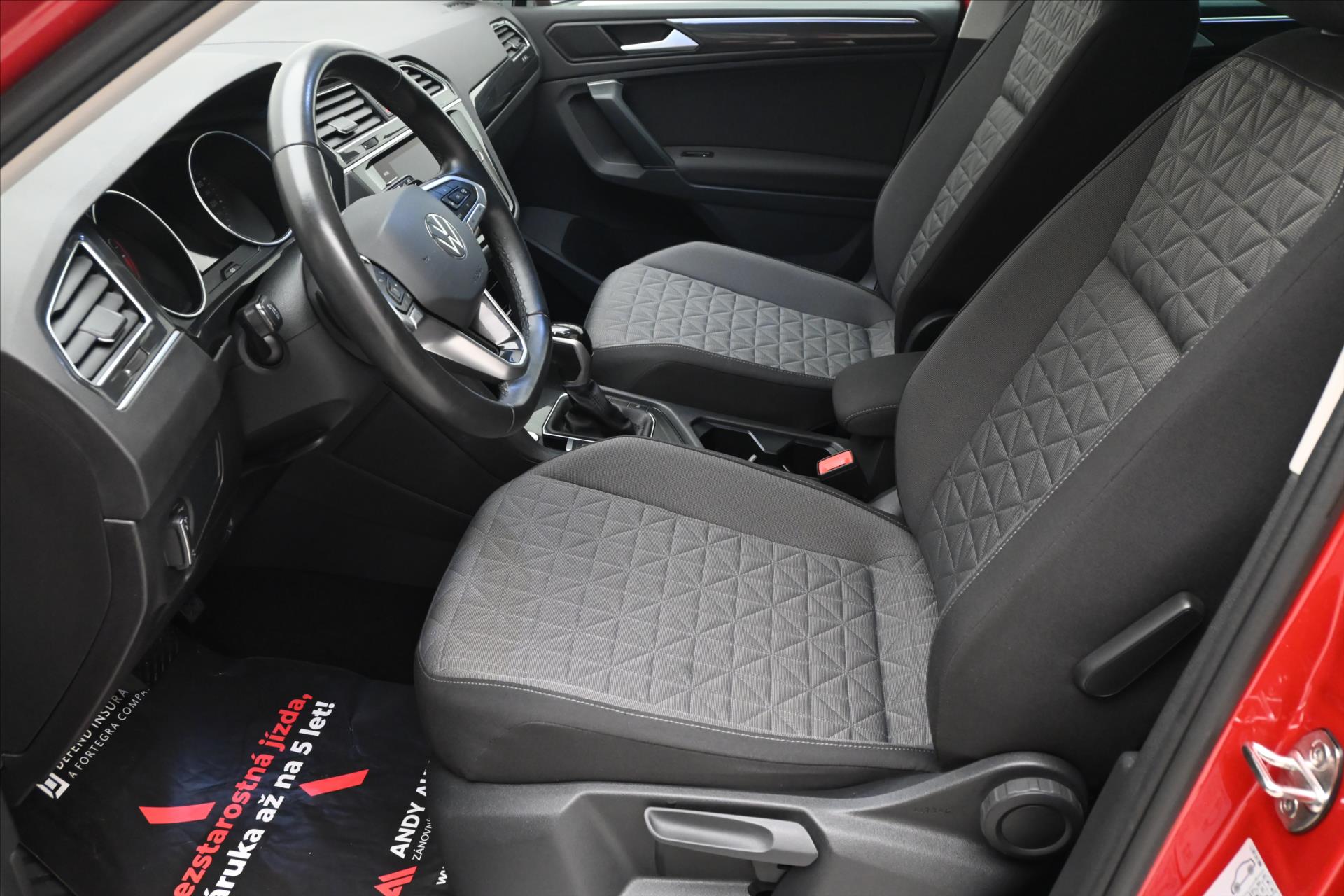 Hlavní fotografie vozu Volkswagen Tiguan 2,0 TDI 110 kW DSG Life Záruka až 5 let (14)