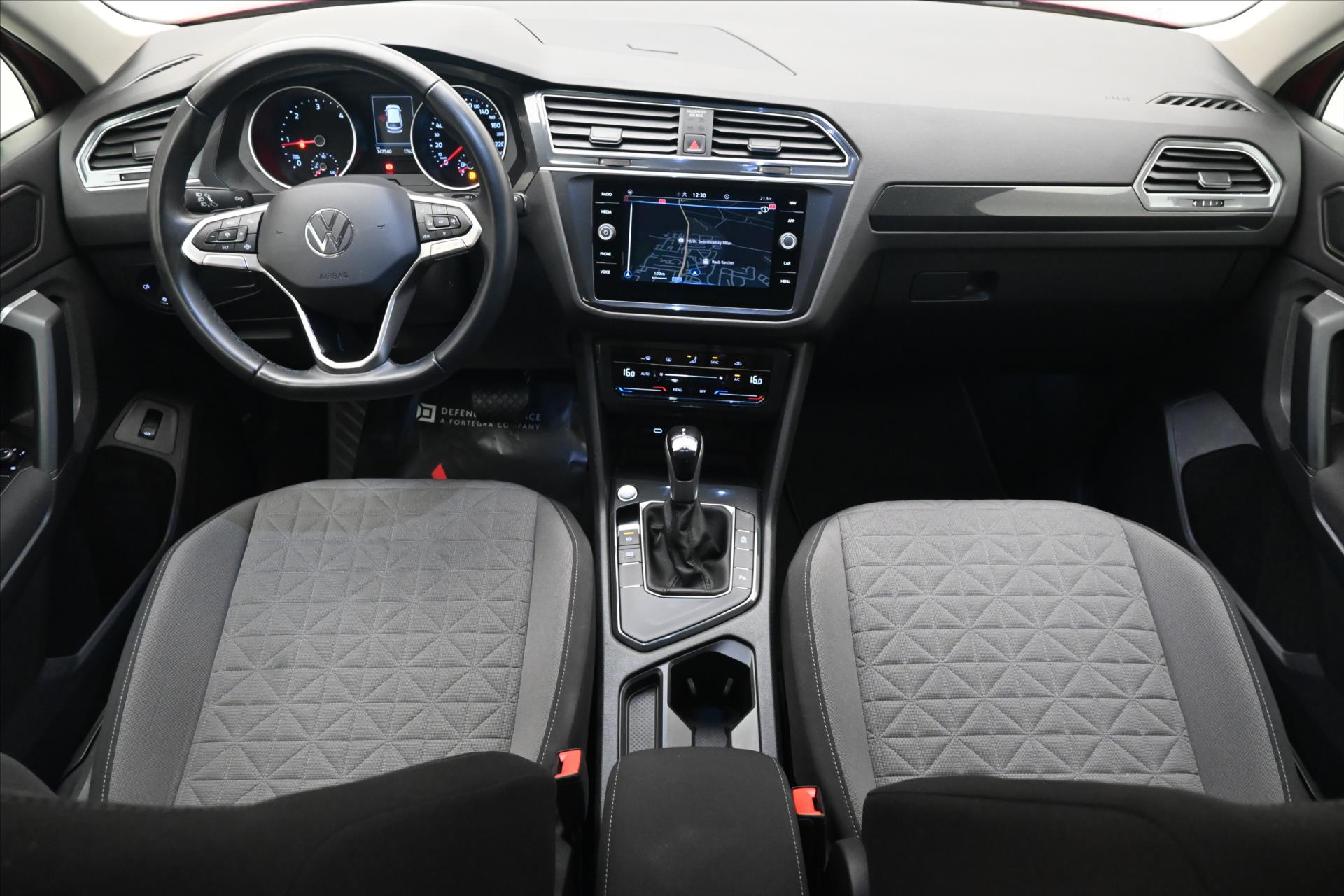 Hlavní fotografie vozu Volkswagen Tiguan 2,0 TDI 110 kW DSG Life Záruka až 5 let (16)