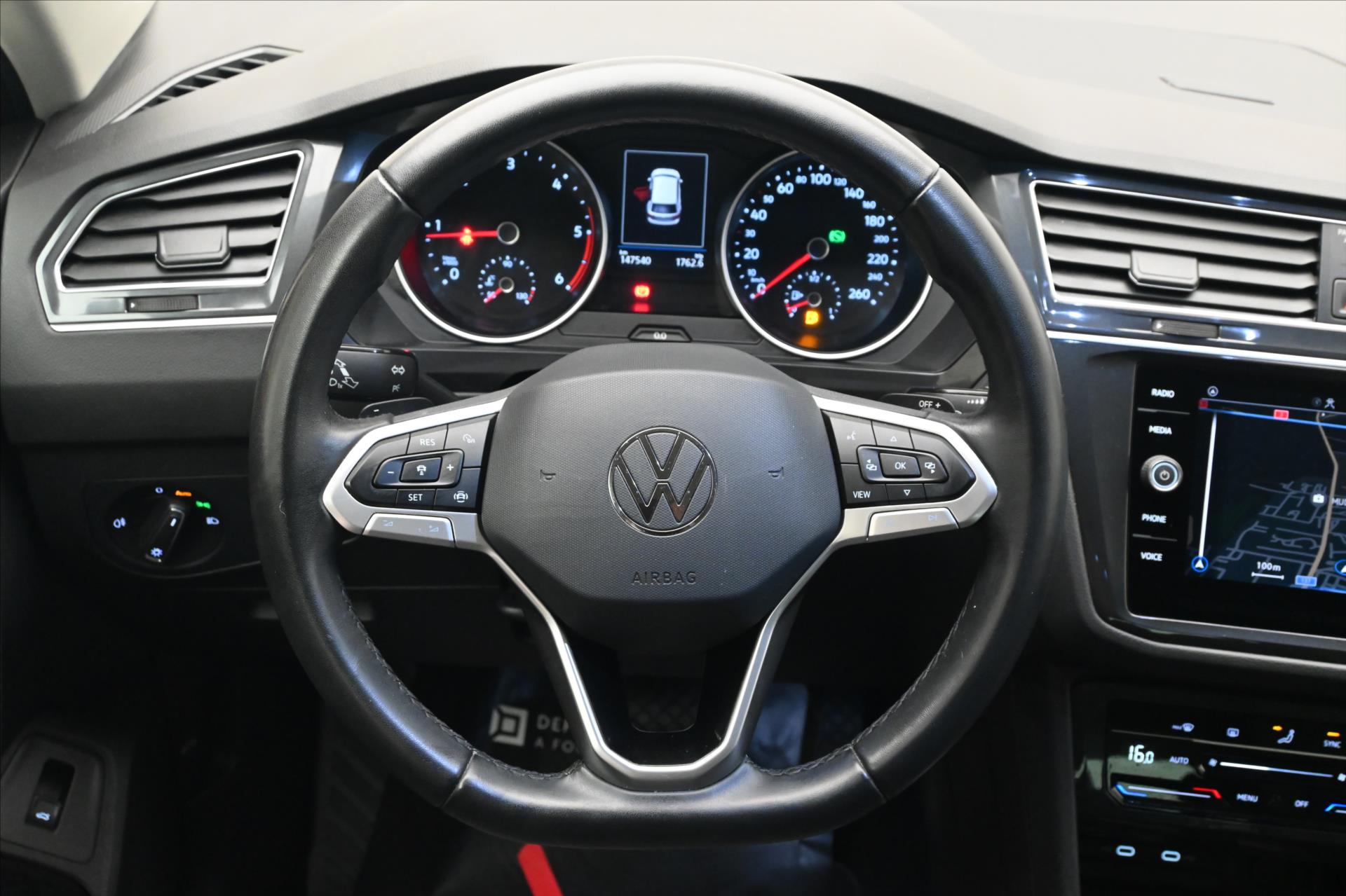 Hlavní fotografie vozu Volkswagen Tiguan 2,0 TDI 110 kW DSG Life Záruka až 5 let (19)