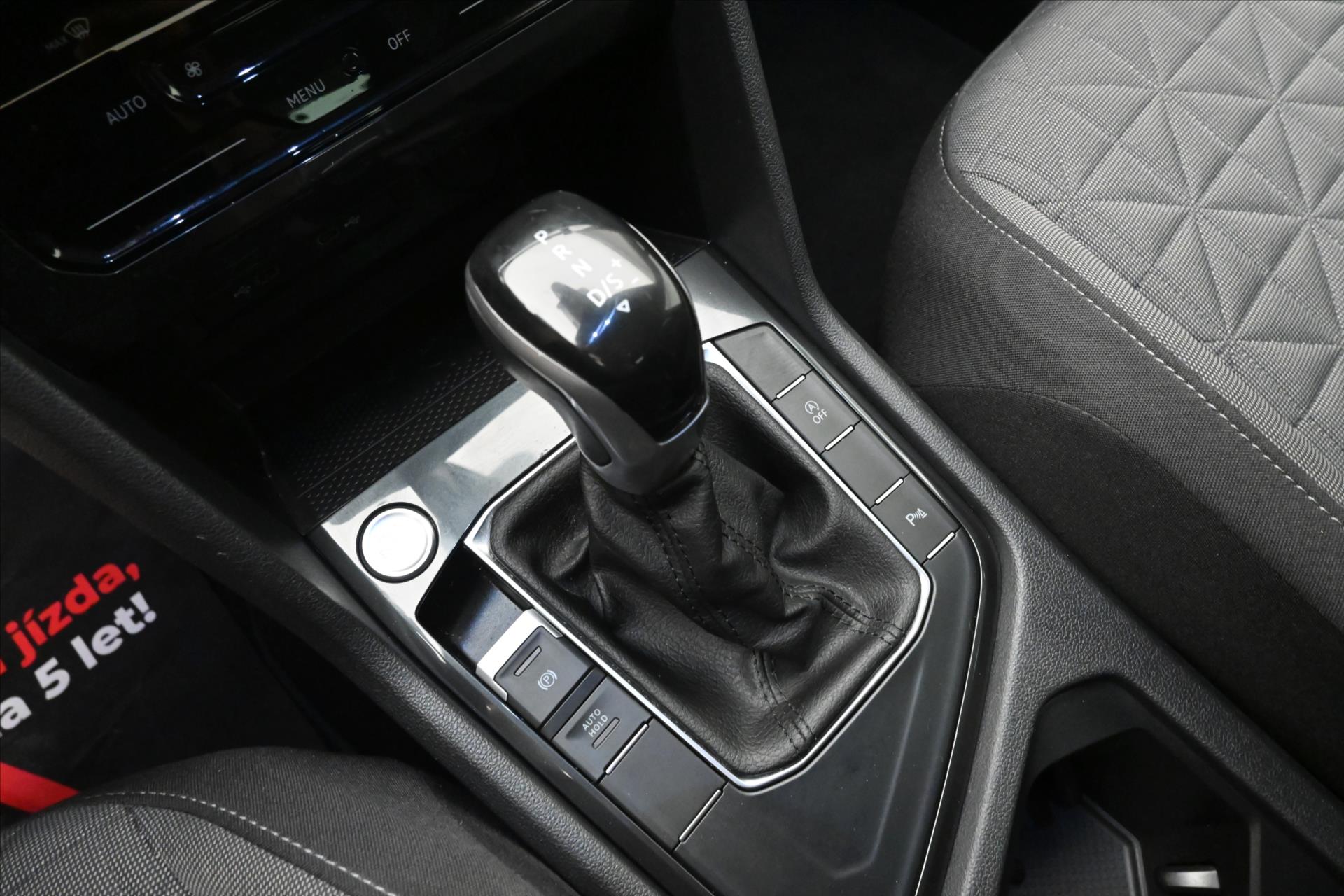 Hlavní fotografie vozu Volkswagen Tiguan 2,0 TDI 110 kW DSG Life Záruka až 5 let (24)