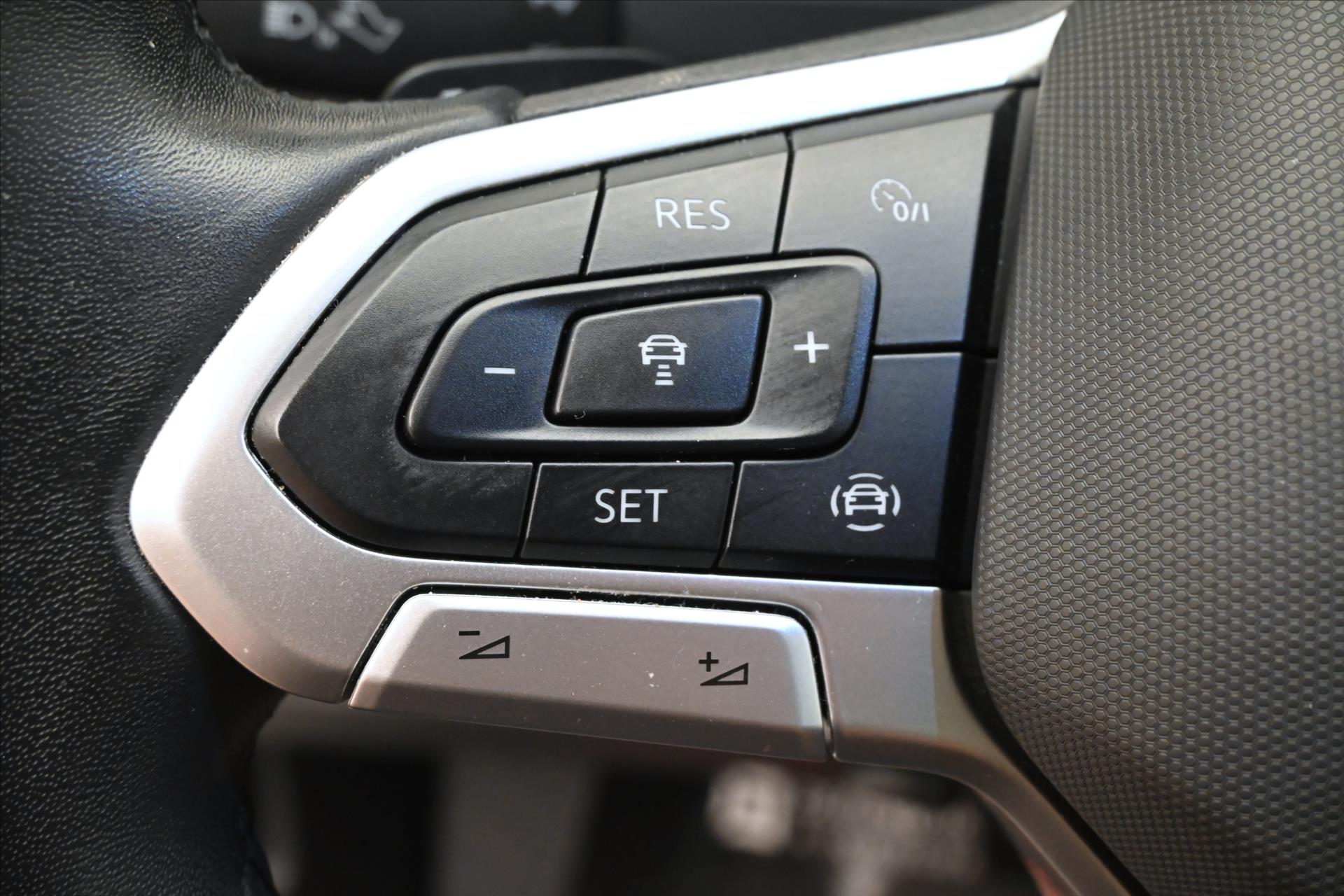 Hlavní fotografie vozu Volkswagen Tiguan 2,0 TDI 110 kW DSG Life Záruka až 5 let (25)