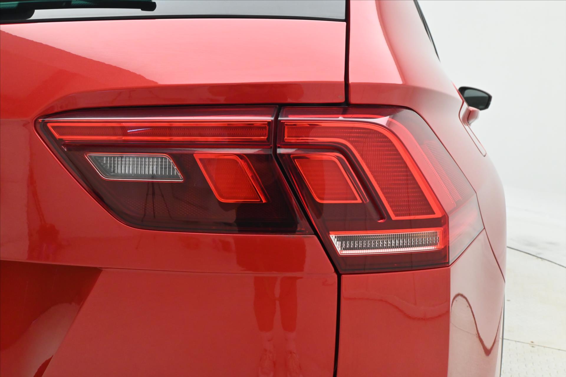 Hlavní fotografie vozu Volkswagen Tiguan 2,0 TDI 110 kW DSG Life Záruka až 5 let (33)