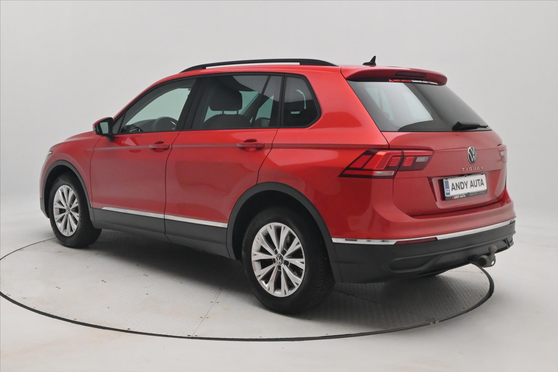 Hlavní fotografie vozu Volkswagen Tiguan 2,0 TDI 110 kW DSG Life Záruka až 5 let (8)