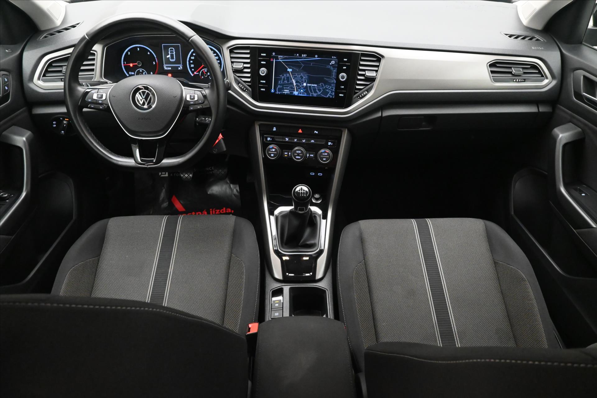 Hlavní fotografie vozu Volkswagen T-Roc 2,0 TDI 110kW Clever Navi Záruka až 5 let (16)