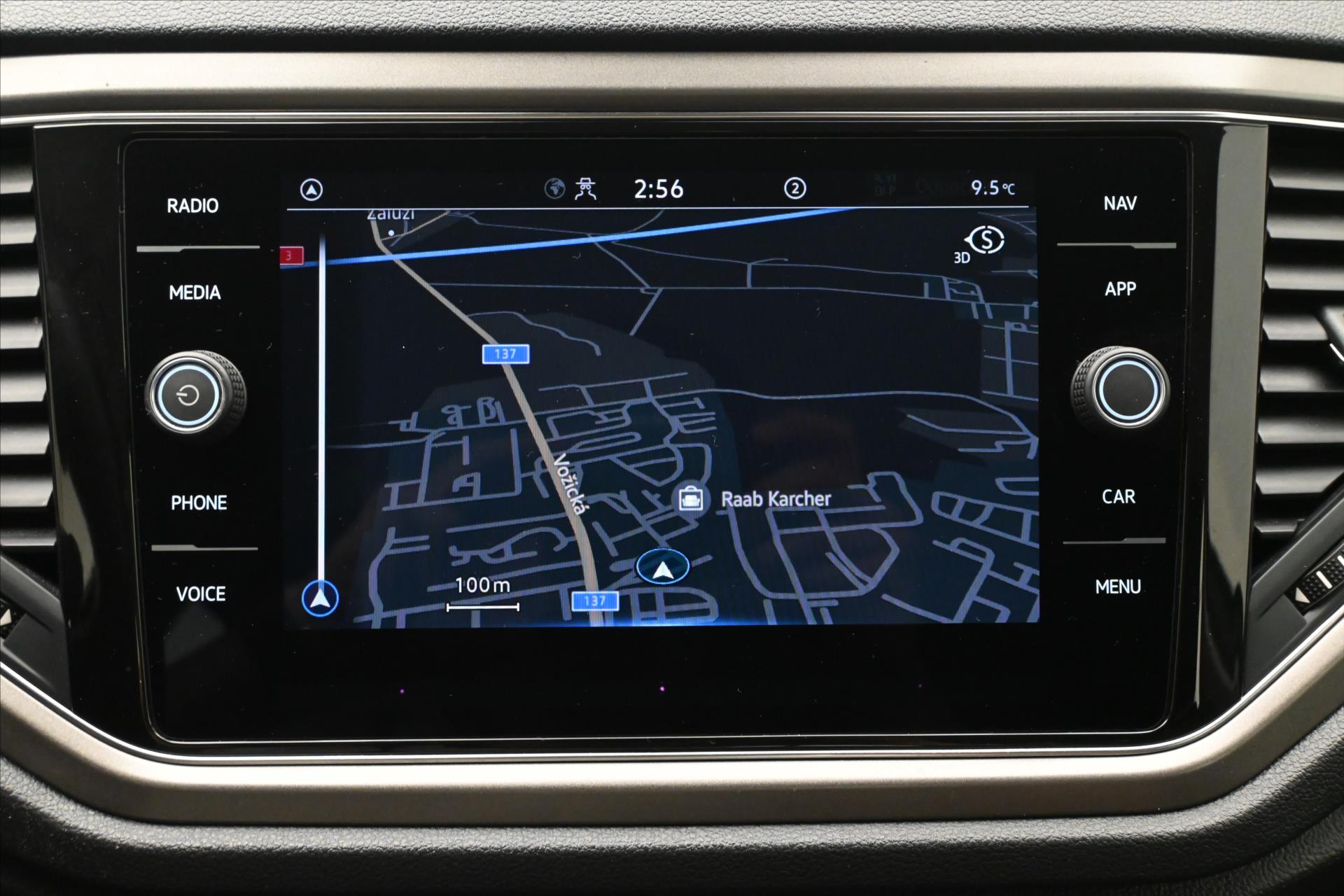 Hlavní fotografie vozu Volkswagen T-Roc 2,0 TDI 110kW Clever Navi Záruka až 5 let (21)