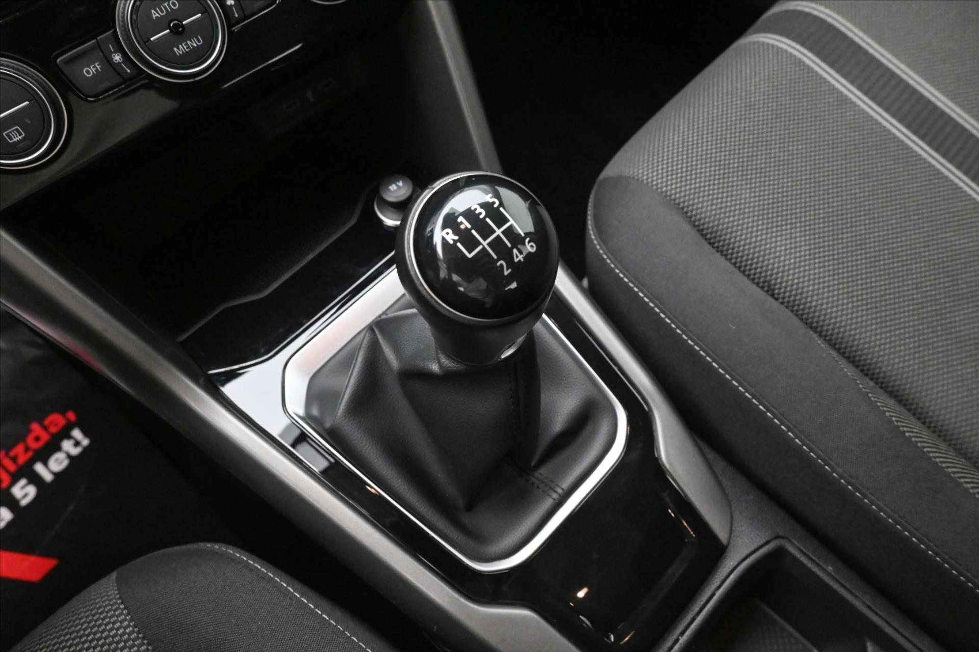 Hlavní fotografie vozu Volkswagen T-Roc 2,0 TDI 110kW Clever Navi Záruka až 5 let (23)