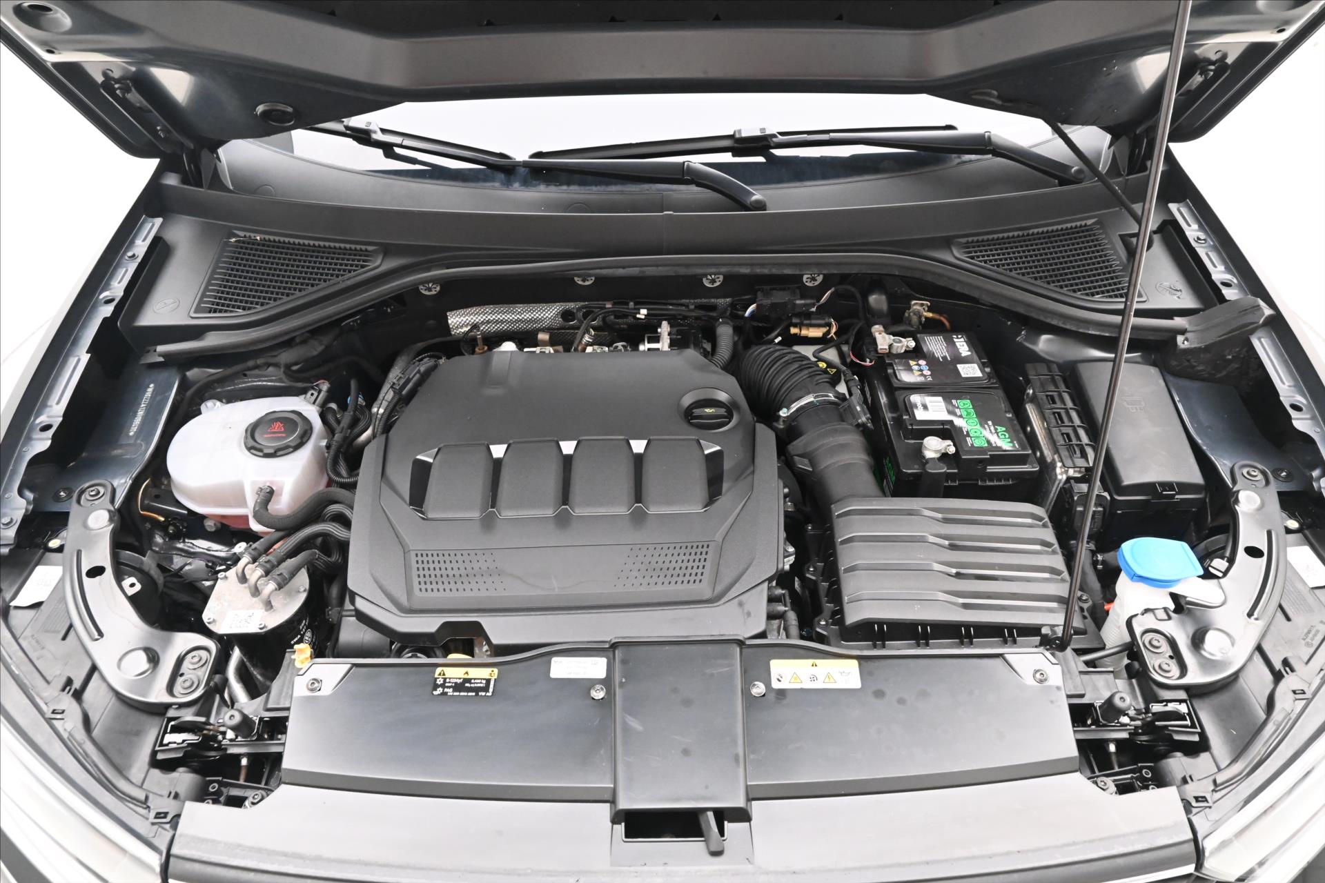 Hlavní fotografie vozu Volkswagen T-Roc 2,0 TDI 110kW Clever Navi Záruka až 5 let (10)