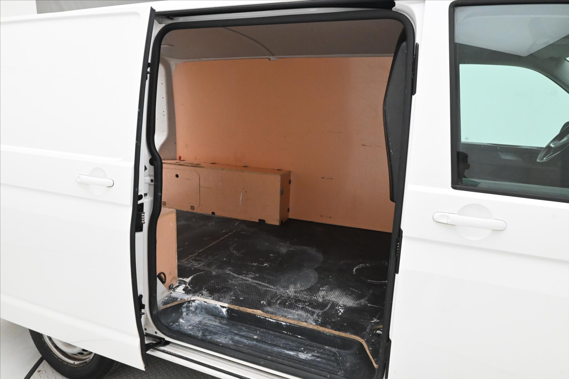 Main photo of the car Volkswagen Transporter 2.0 TDI 110kW DSG Warranty up to 5 years (12)