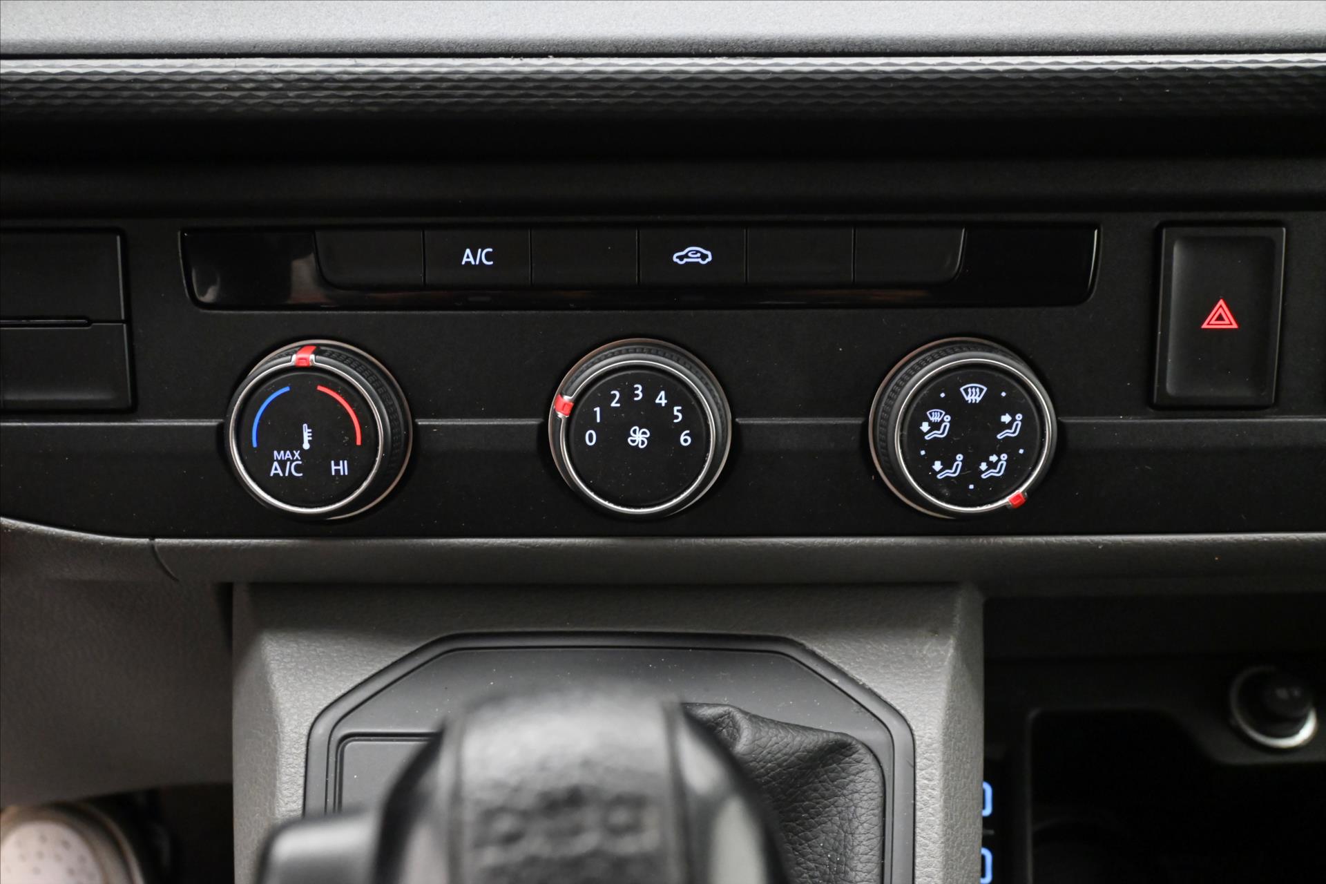 Main photo of the car Volkswagen Transporter 2.0 TDI 110kW DSG Warranty up to 5 years (22)