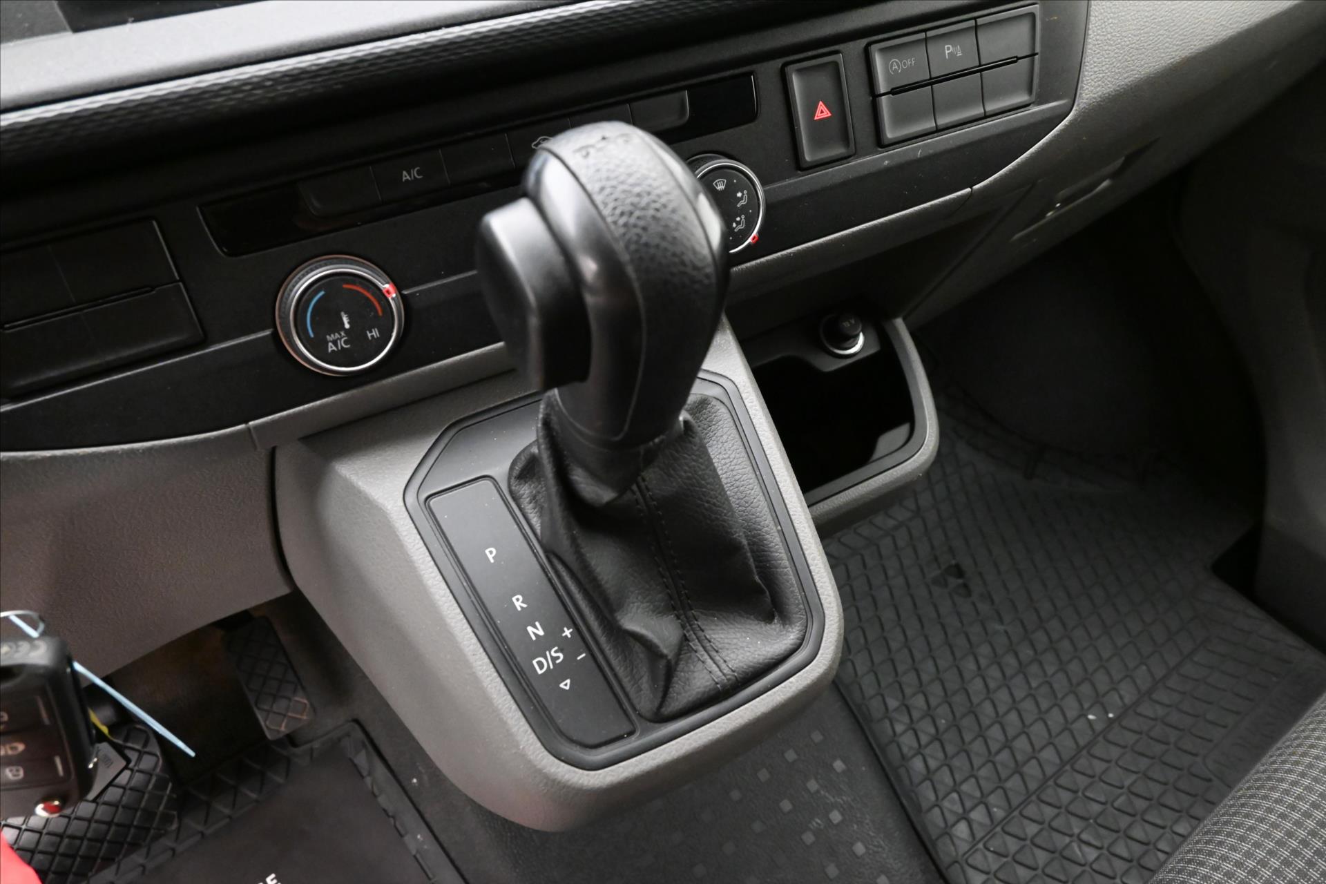 Main photo of the car Volkswagen Transporter 2.0 TDI 110kW DSG Warranty up to 5 years (23)