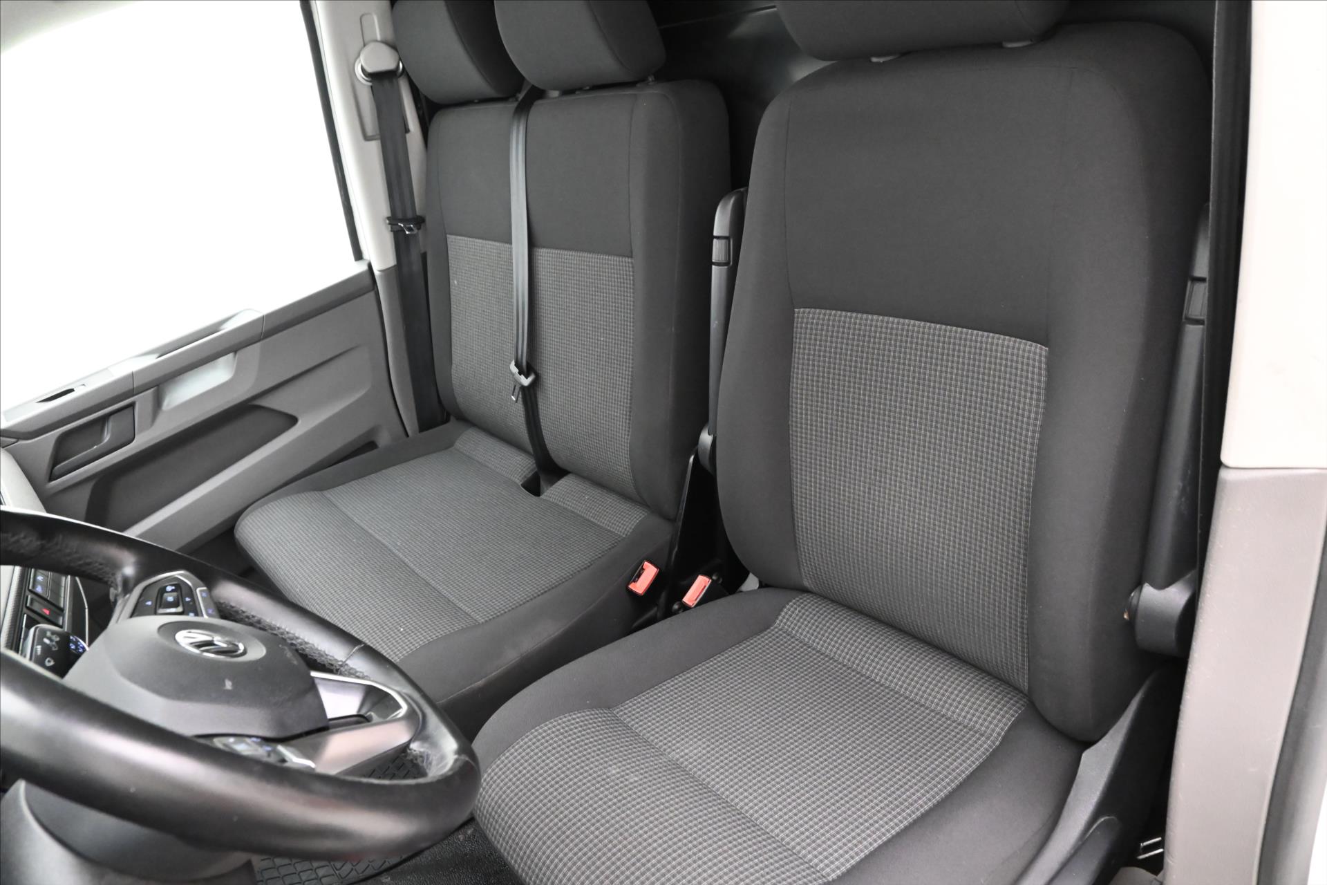 Main photo of the car Volkswagen Transporter 2.0 TDI 110kW DSG Warranty up to 5 years (28)