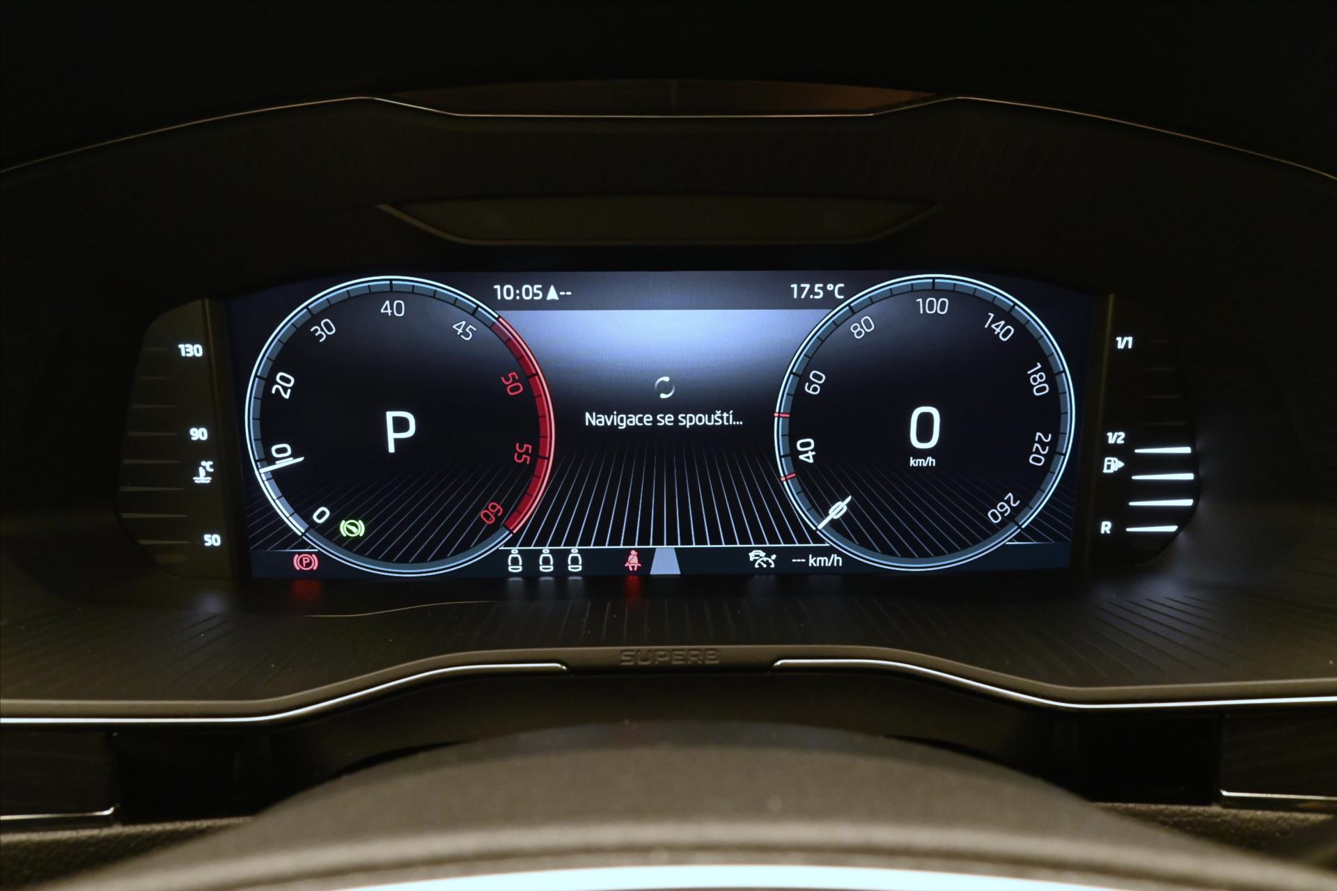 Hlavní fotografie vozu Škoda Superb 2,0 TDI 110 kW DSG Style Záruka až 5 let (17)
