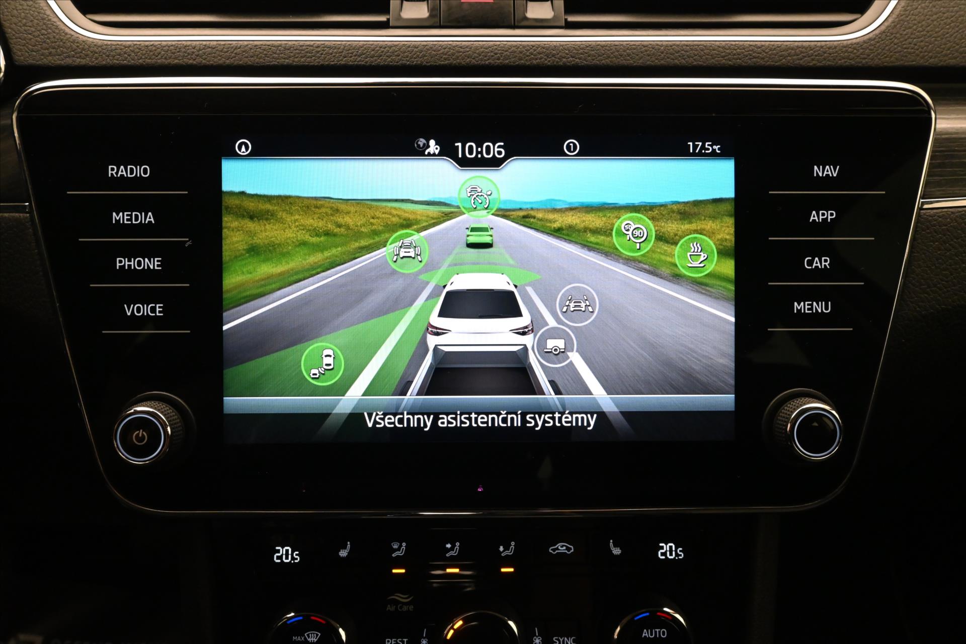 Hlavní fotografie vozu Škoda Superb 2,0 TDI 110 kW DSG Style Záruka až 5 let (20)