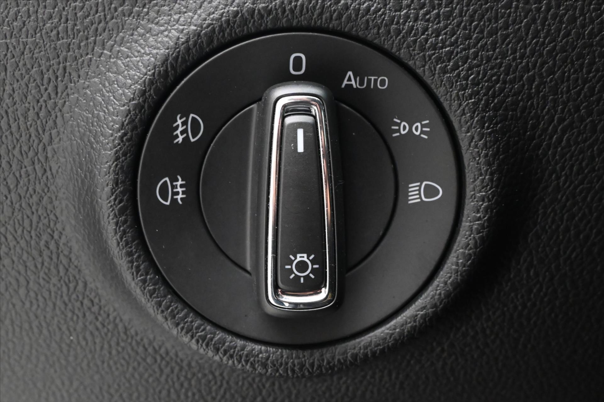 Hlavní fotografie vozu Škoda Superb 2,0 TDI 110 kW DSG Style Záruka až 5 let (28)