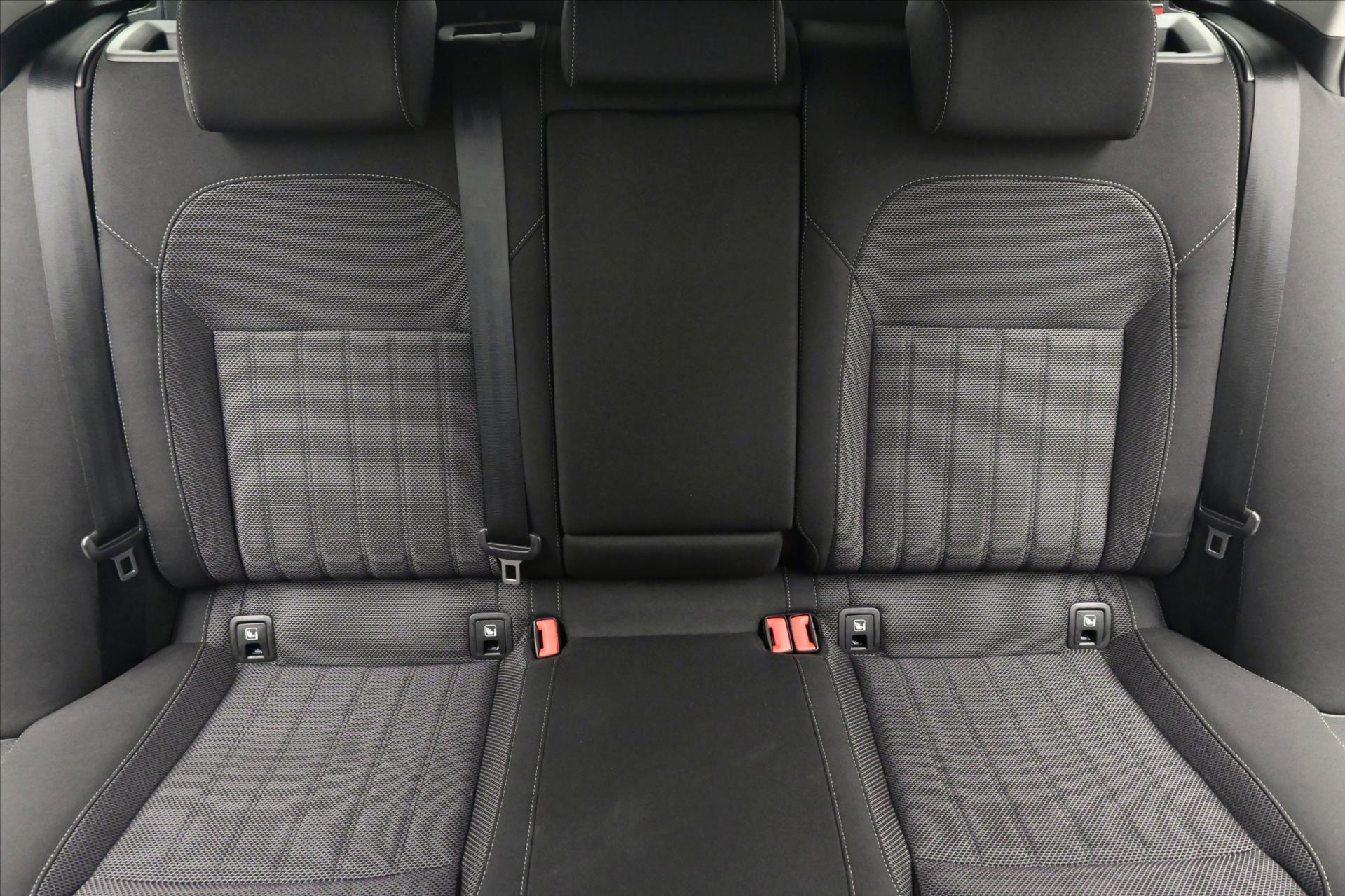 Hlavní fotografie vozu Škoda Superb 2,0 TDI 110 kW DSG Style Záruka až 5 let (30)