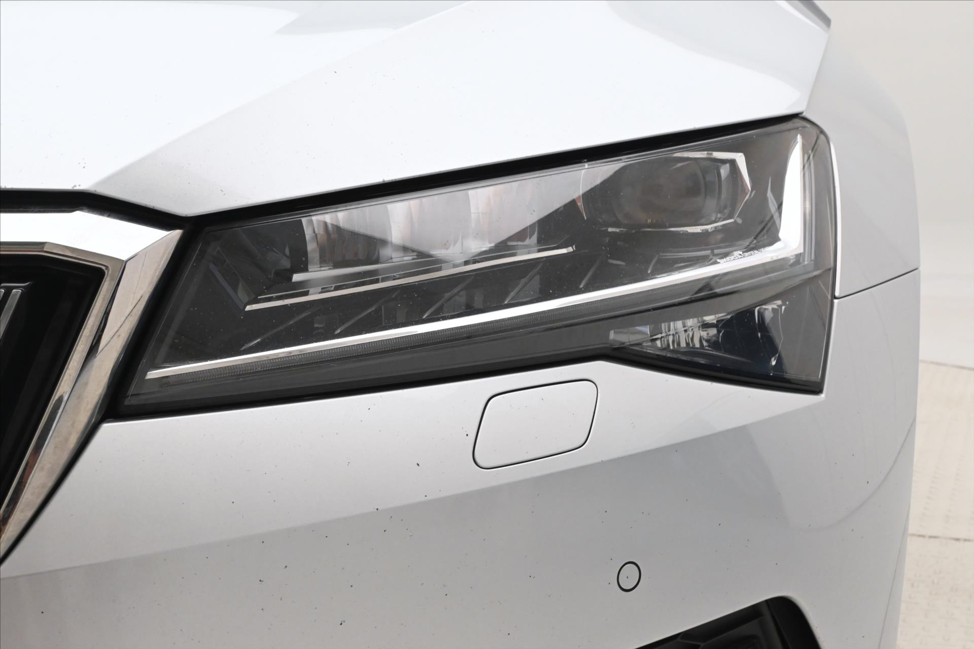 Hlavní fotografie vozu Škoda Superb 2,0 TDI 110 kW DSG Style Záruka až 5 let (32)