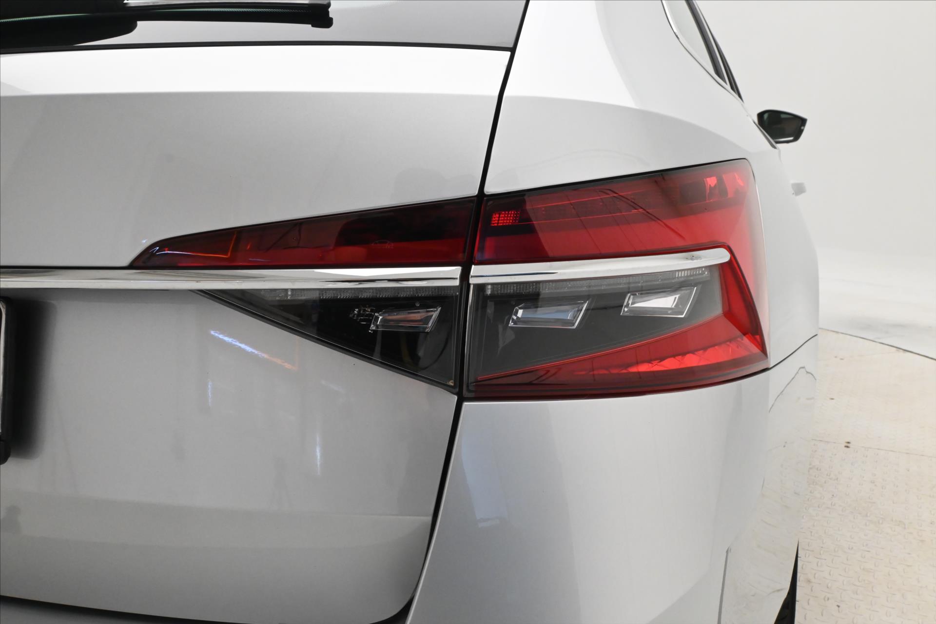 Hlavní fotografie vozu Škoda Superb 2,0 TDI 110 kW DSG Style Záruka až 5 let (33)