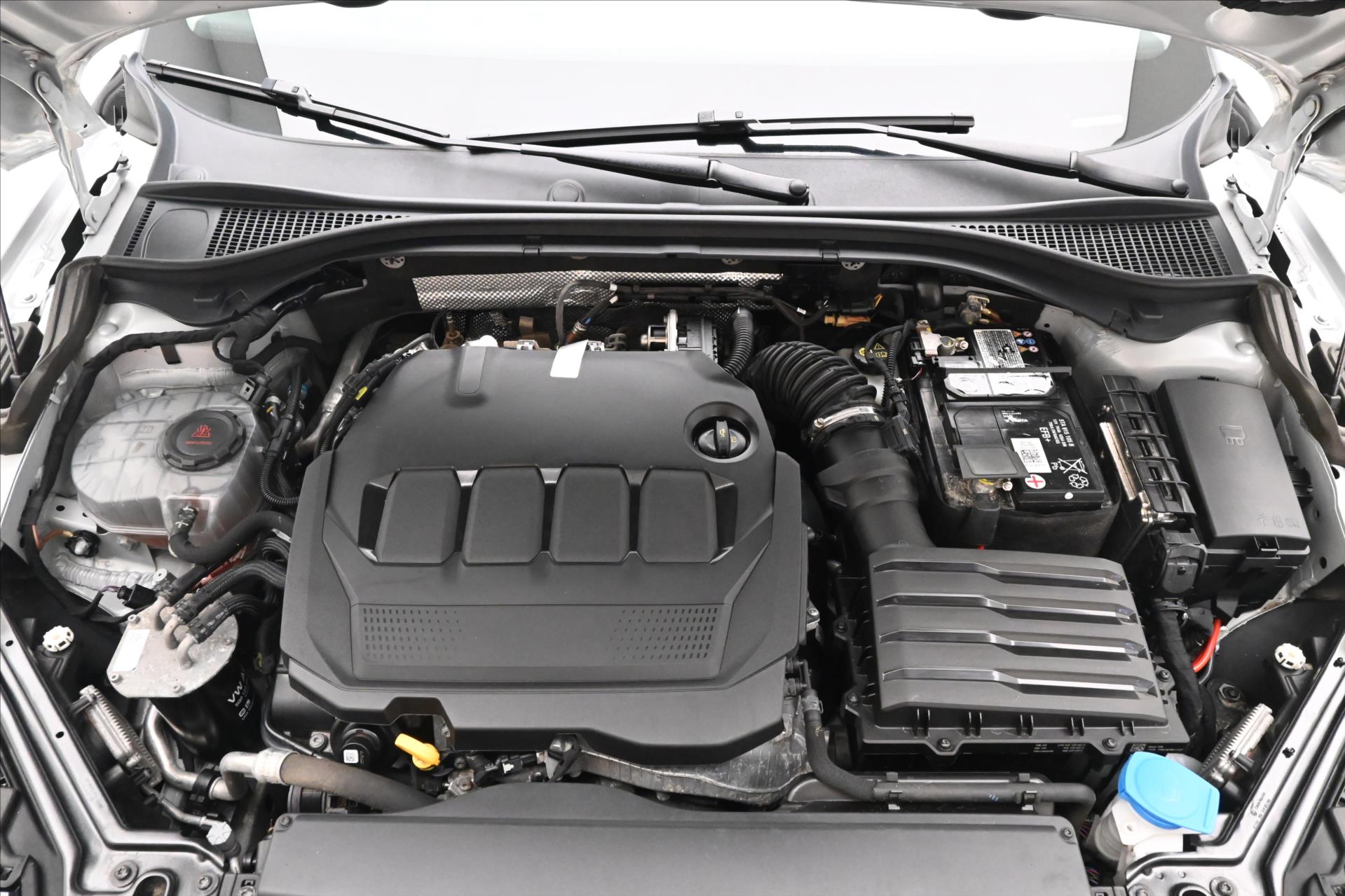 Hlavní fotografie vozu Škoda Superb 2,0 TDI 110 kW DSG Style Záruka až 5 let (10)