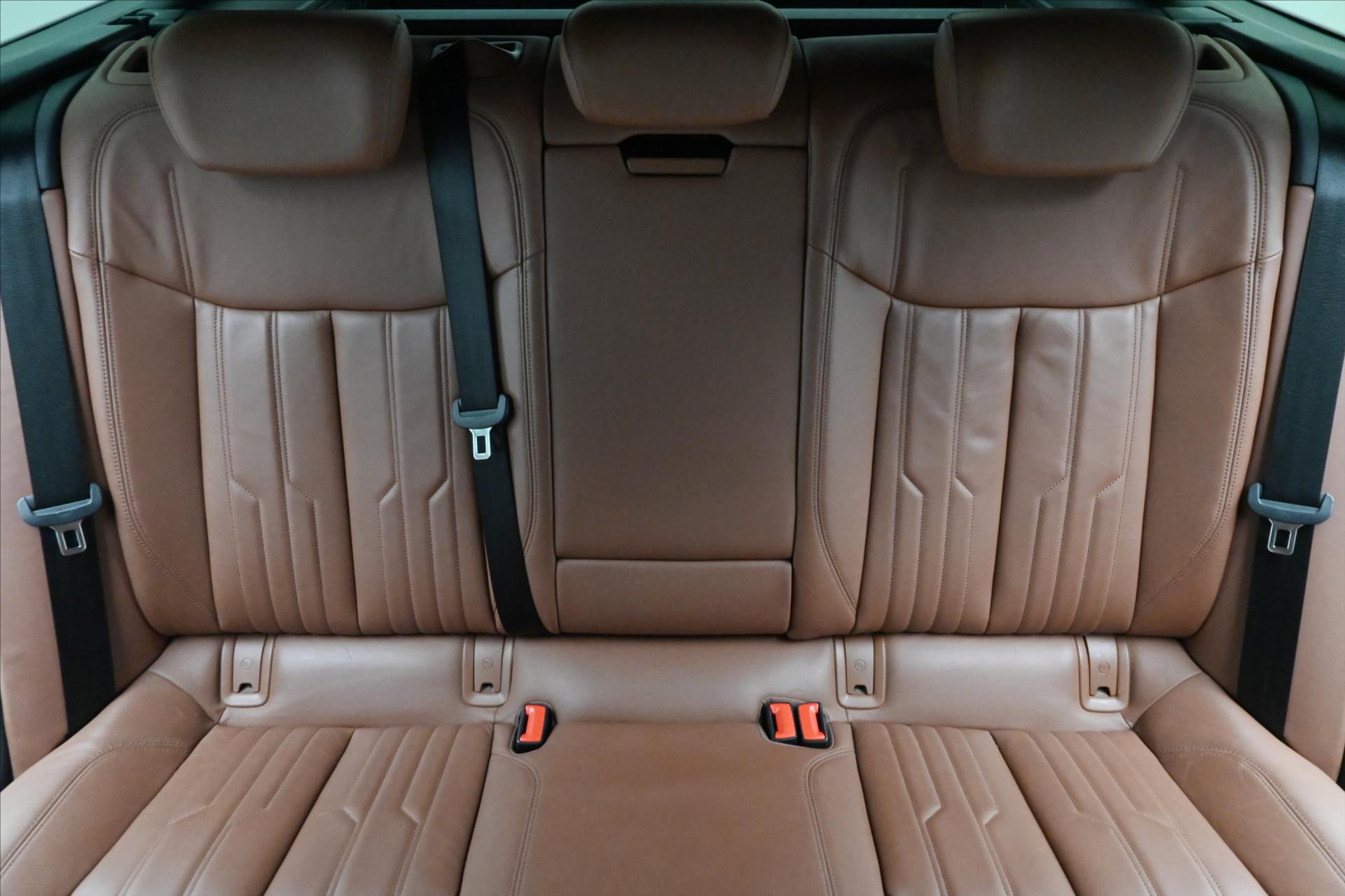 Hlavní fotografie vozu Audi A6 2,0 40 TDI 150kW 4x4 S-Tronic Záruka až 5 let (29)