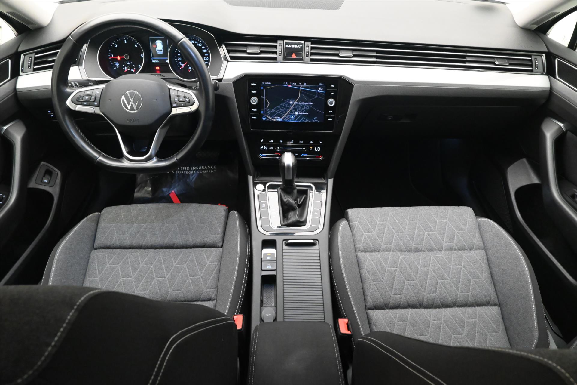 Hlavní fotografie vozu Volkswagen Passat 2,0 TDI 110 KW DSG Business Záruka až 5 let (16)