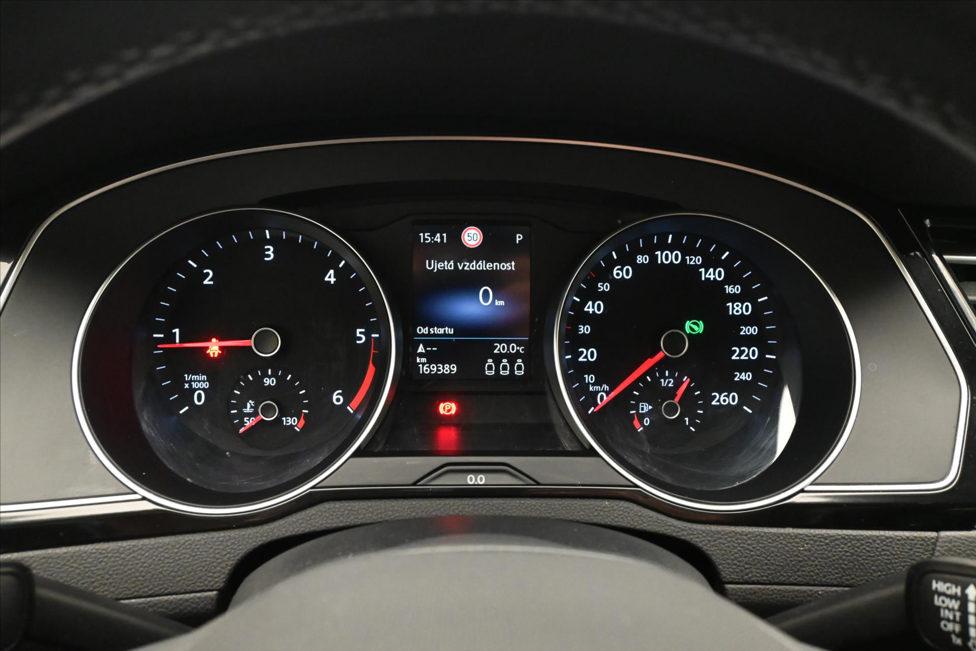 Hlavní fotografie vozu Volkswagen Passat 2,0 TDI 110 KW DSG Business Záruka až 5 let (17)