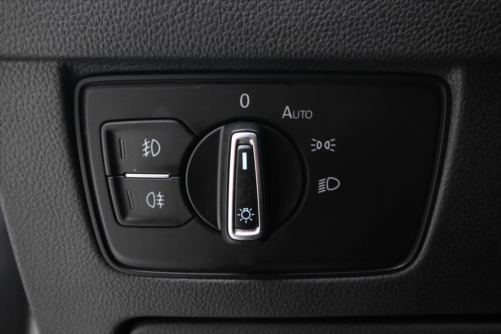 Hlavní fotografie vozu Volkswagen Passat 2,0 TDI 110 KW DSG Business Záruka až 5 let (28)